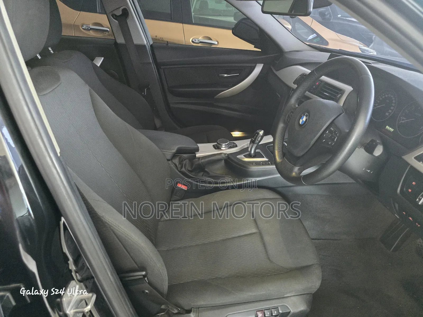 BMW 318i 2016 Black