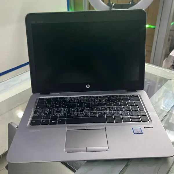 Laptop HP EliteBook 820 G3 8GB Intel Core I5 SSD 256GB