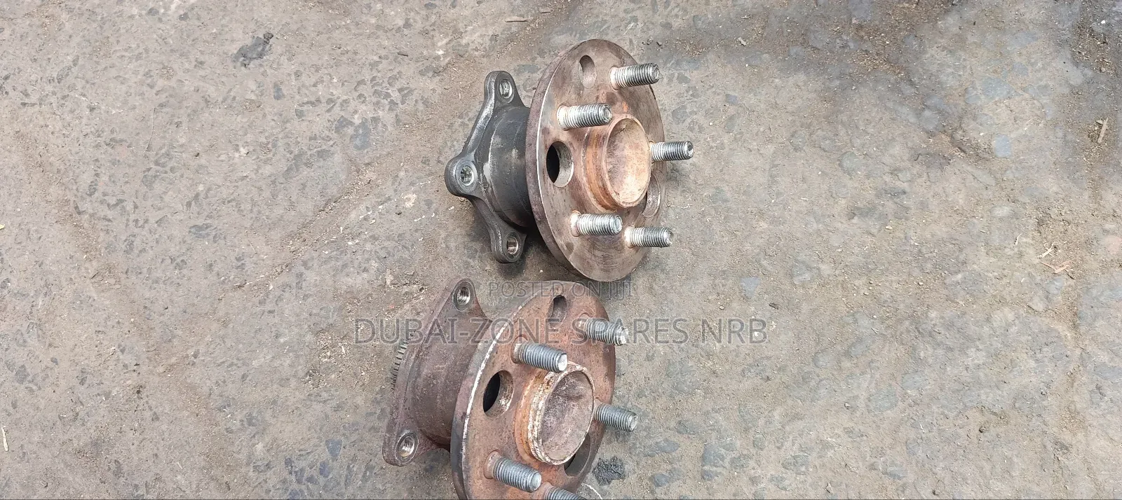 Carina Ti, Premio Nyoka Wheel Hubs Front.