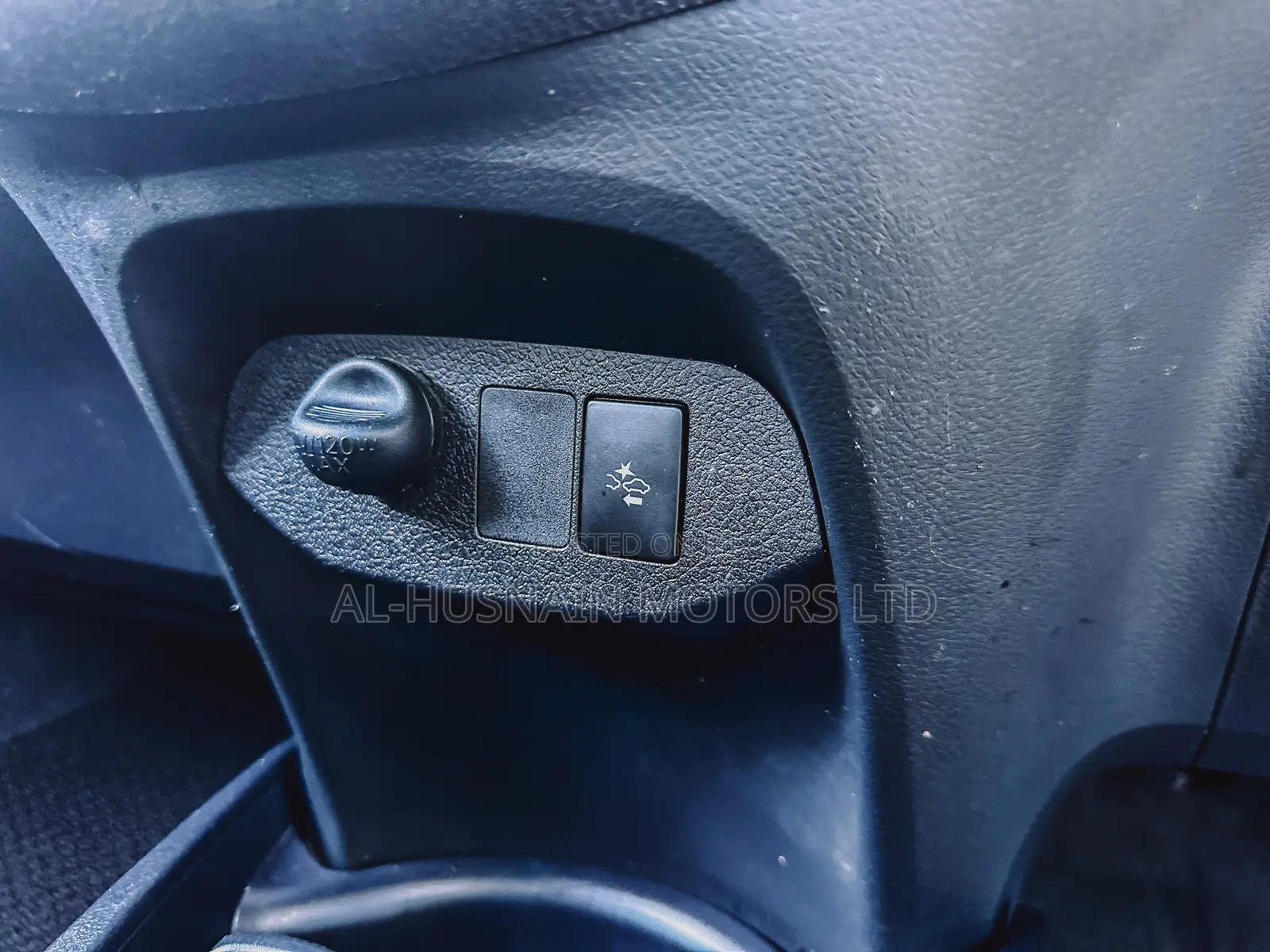 Toyota Vitz 1.5 FWD Hybrid 5dr 2019 Pearl