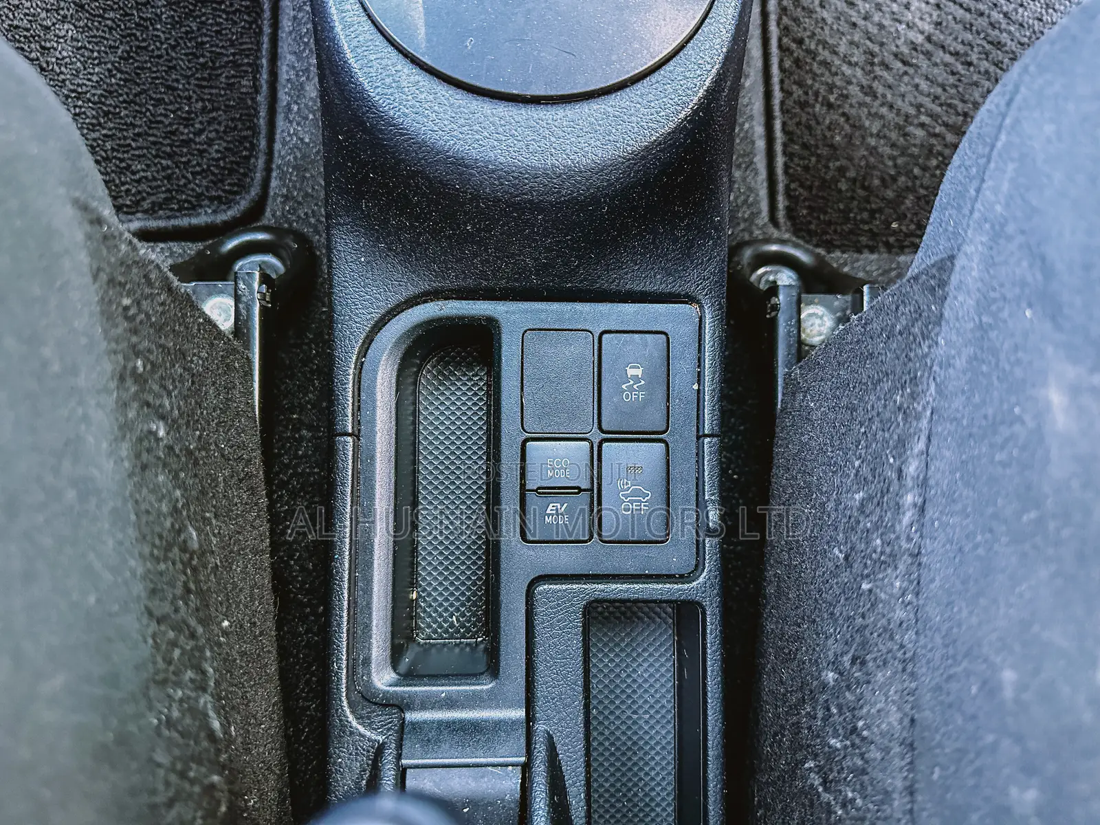 Toyota Vitz 1.5 FWD Hybrid 5dr 2019 Pearl