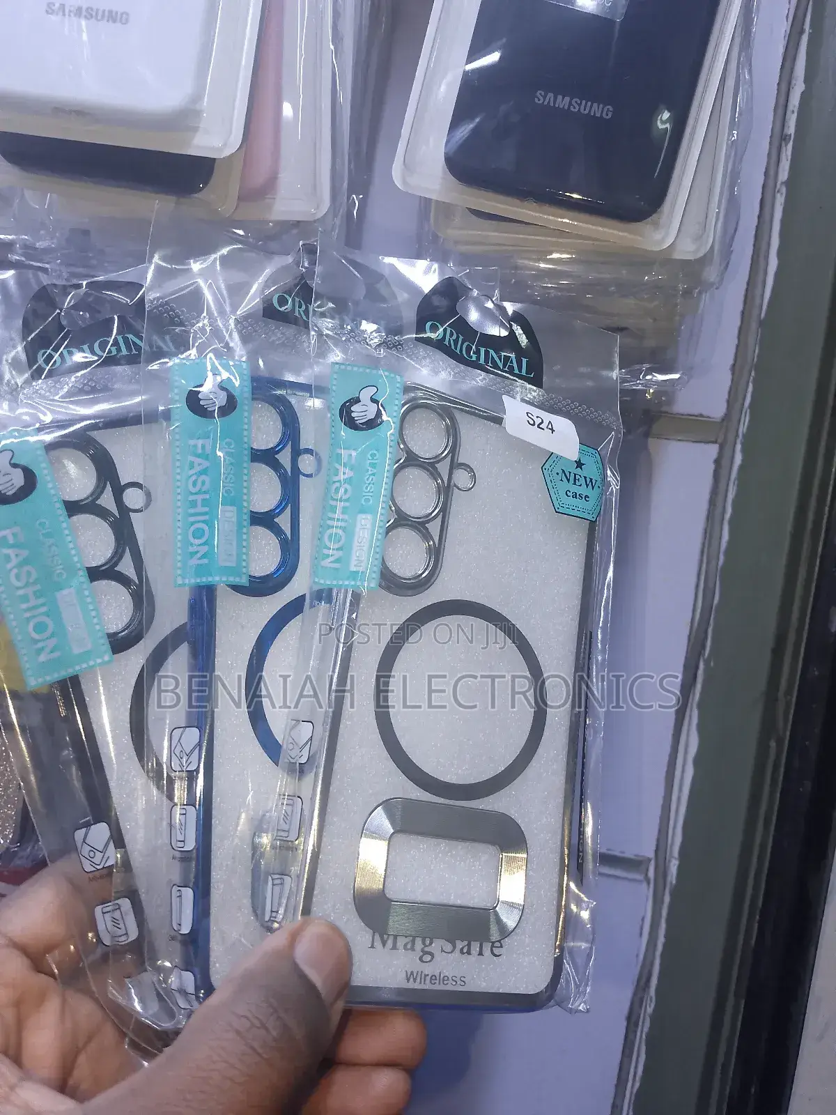 Samsung S24 Clear Magnetic Case