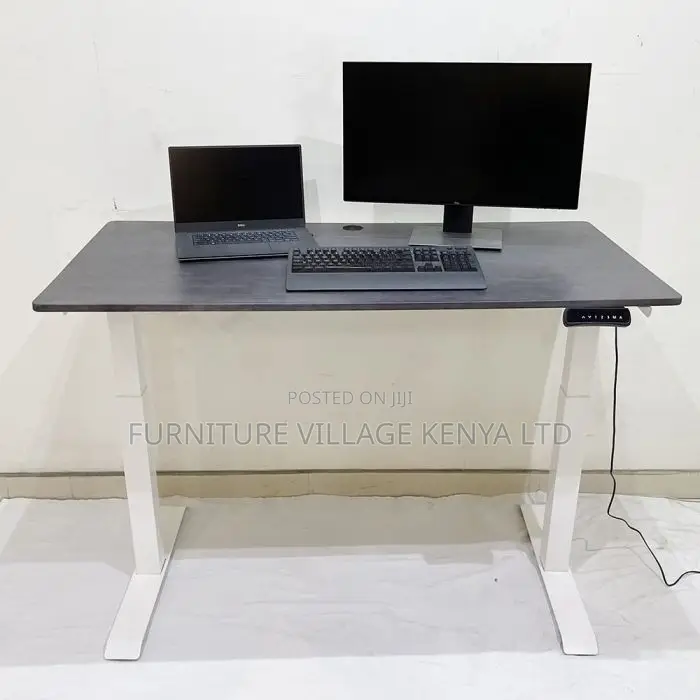 Office Tables:1600mm Wooden Surface Versatile Desk