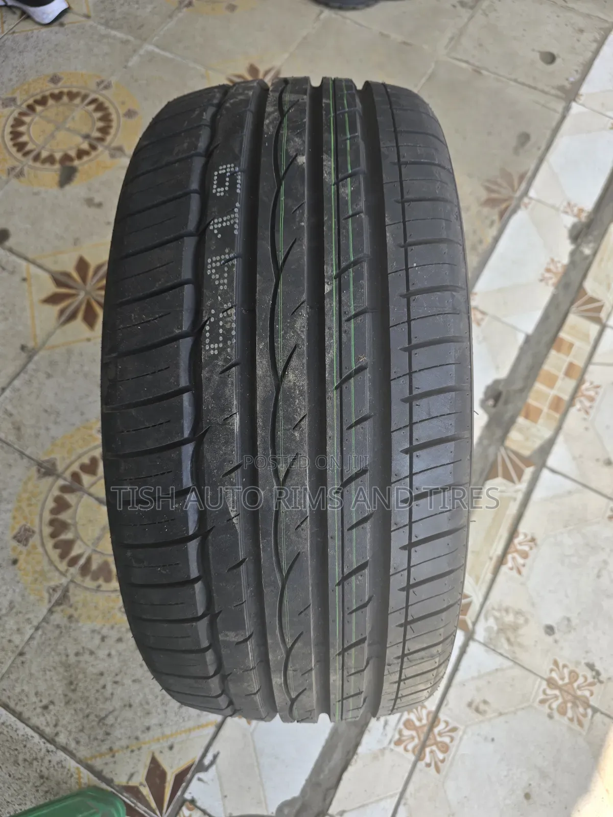 225/40r18 Comfoser