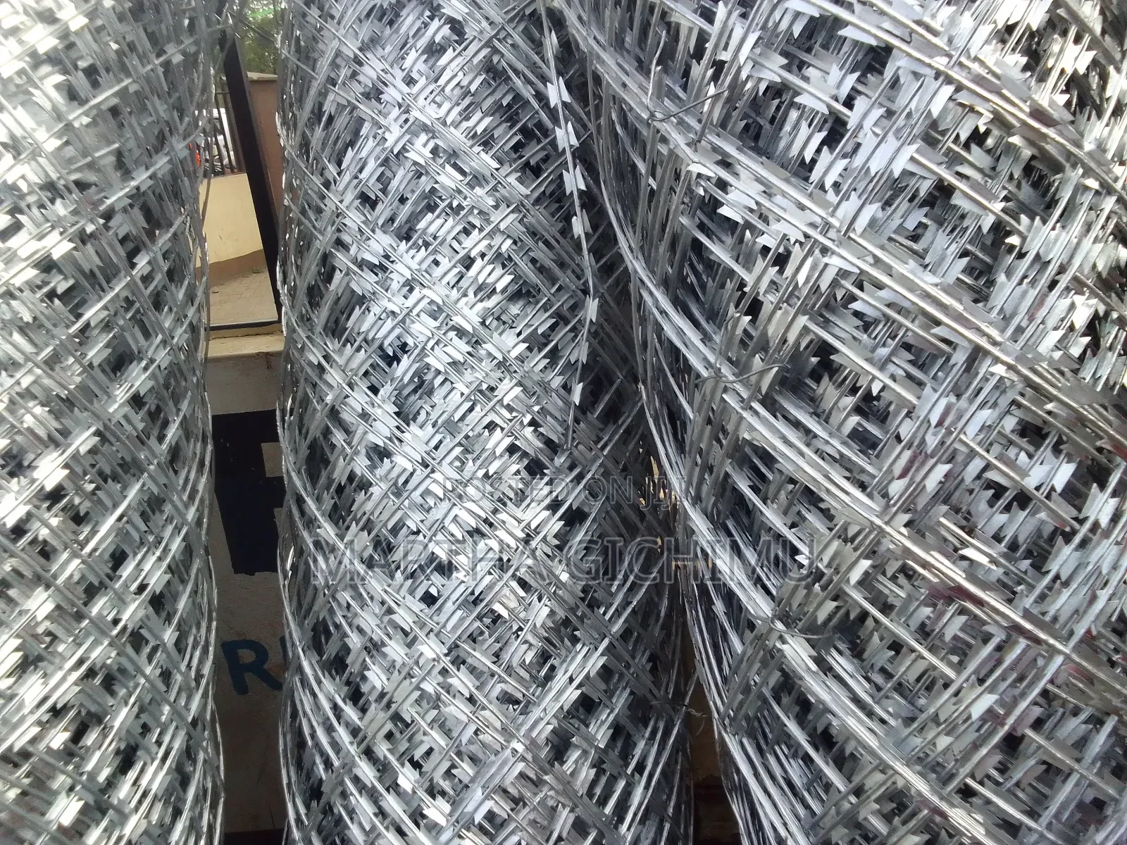 Zeka Modern Welded Razor Mesh