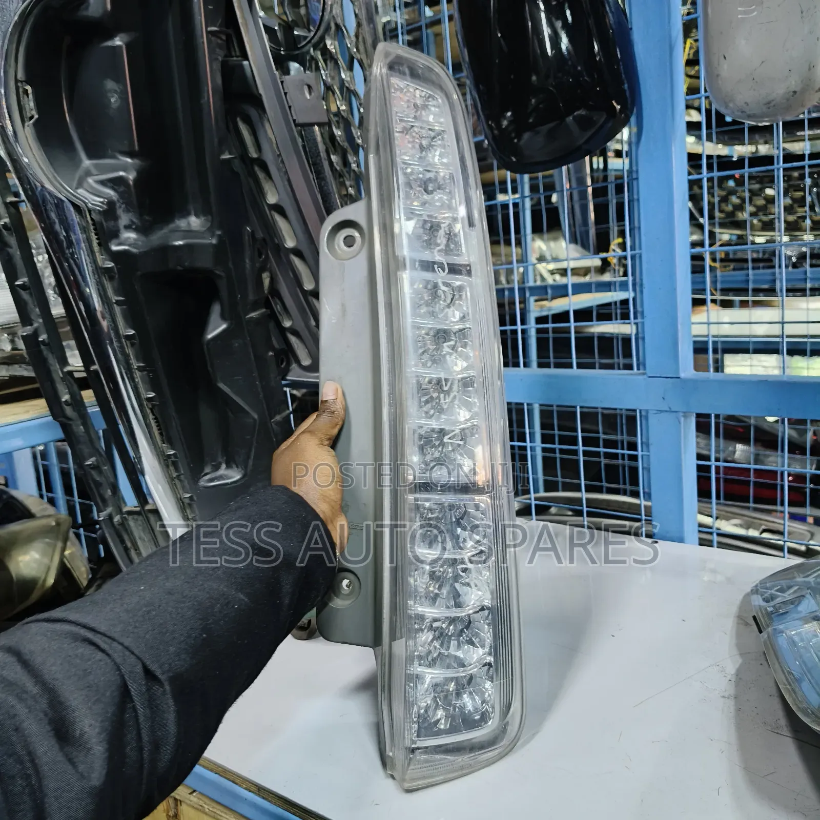 Toyota Isis Backlight Available