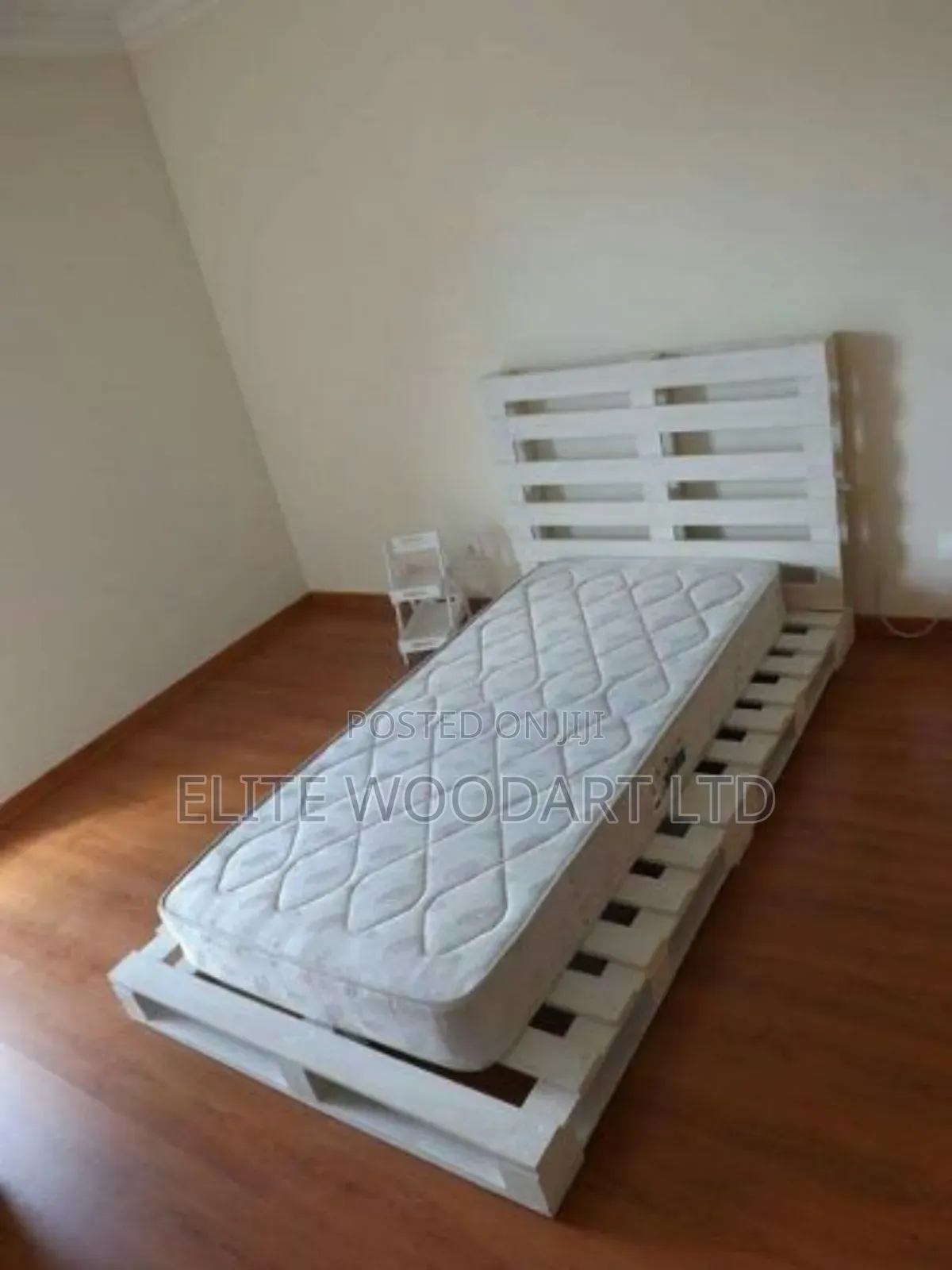 31⁄2x6 Himodern Low Pallet Bed
