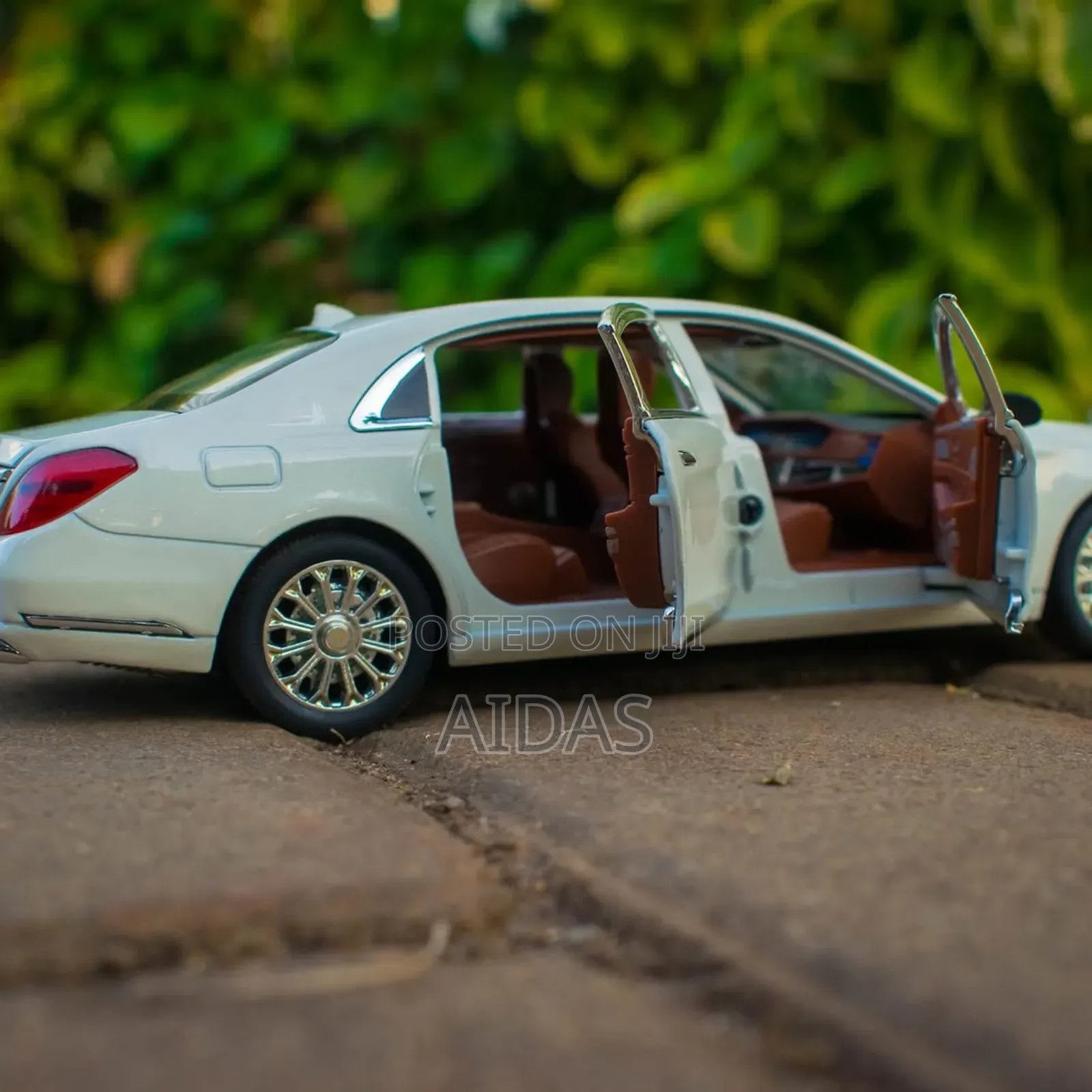 Mercedes Benz E300 Metallic Model Car