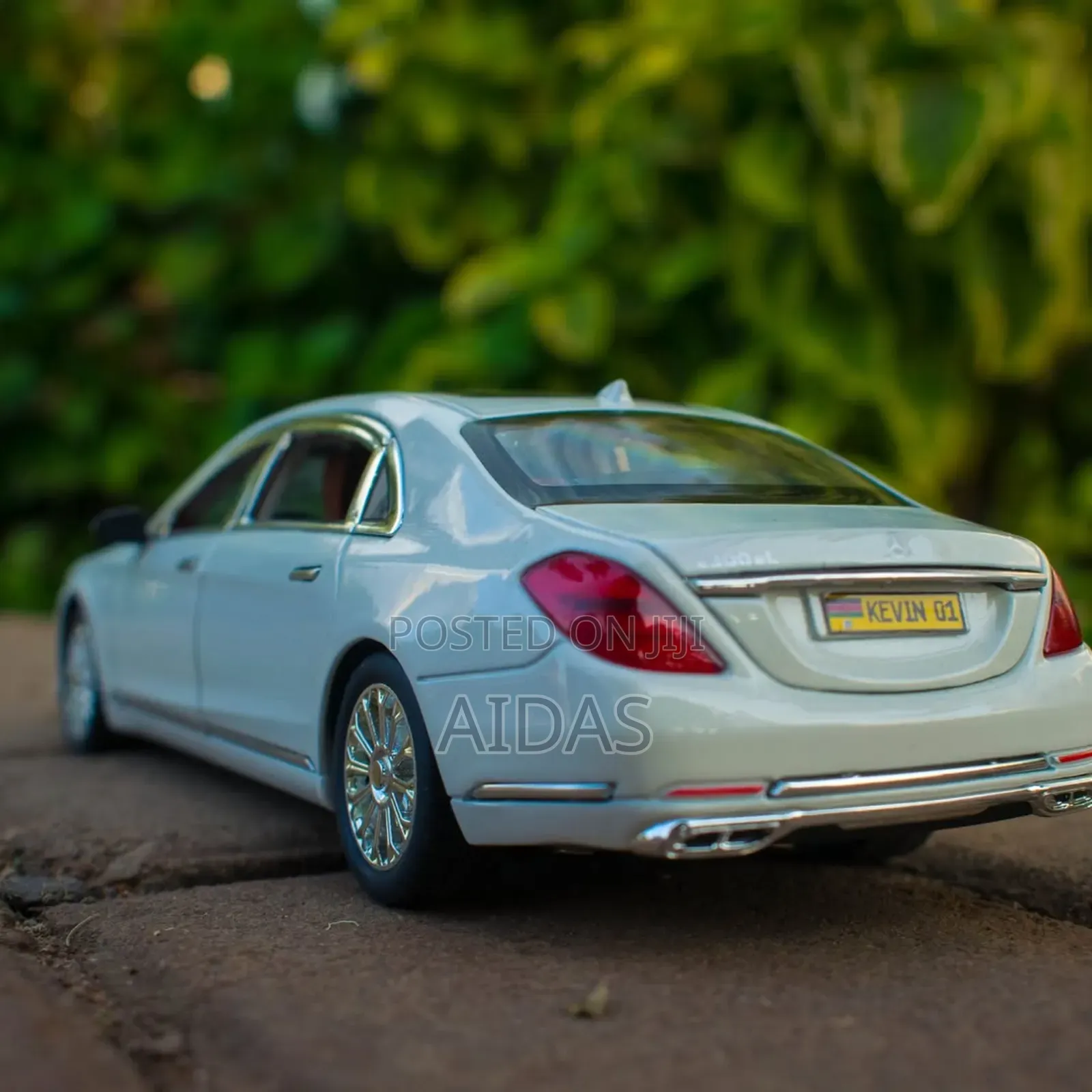 Mercedes Benz E300 Metallic Model Car