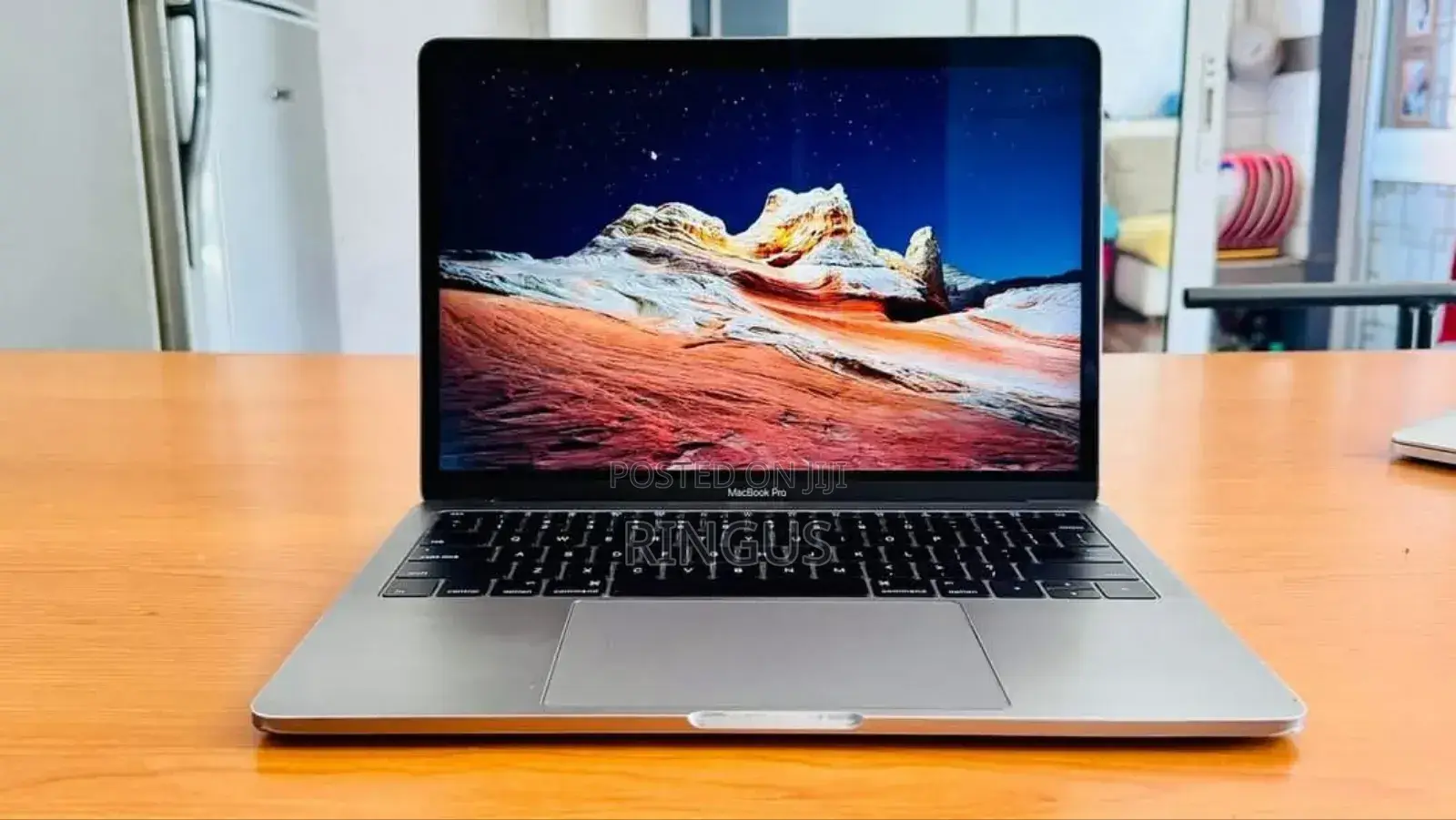 Laptop Apple MacBook Pro 2017 8GB Intel Core i5 SSD 256GB