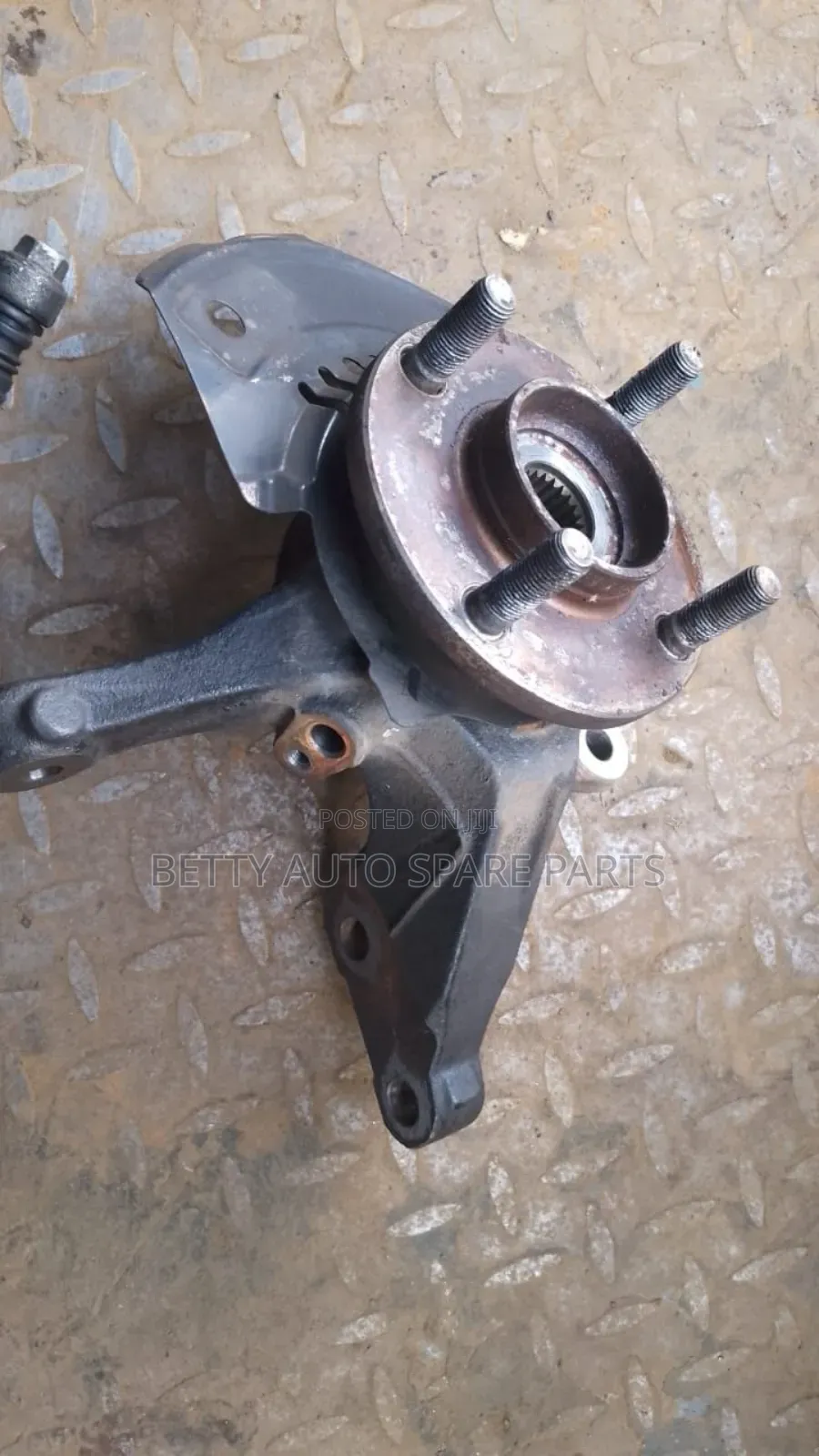 Nissan March Front Hub