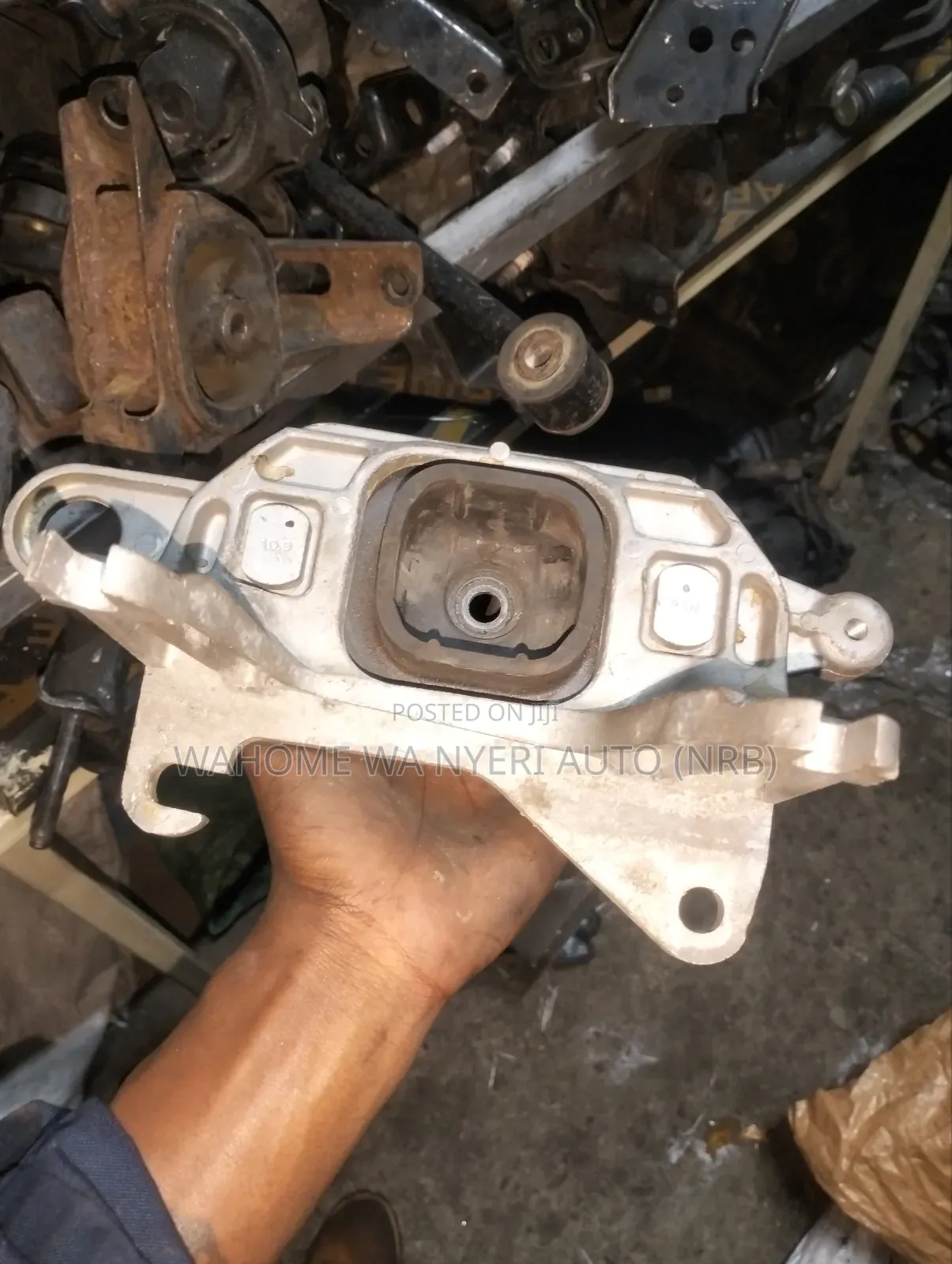 Nissan Extrail Nt32 Gear Mounting