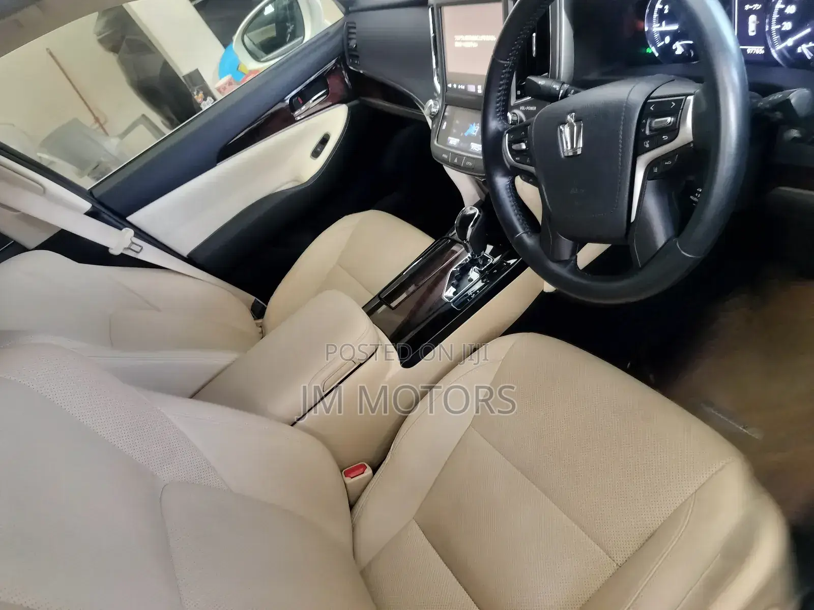 Toyota Crown 2018 Pearl