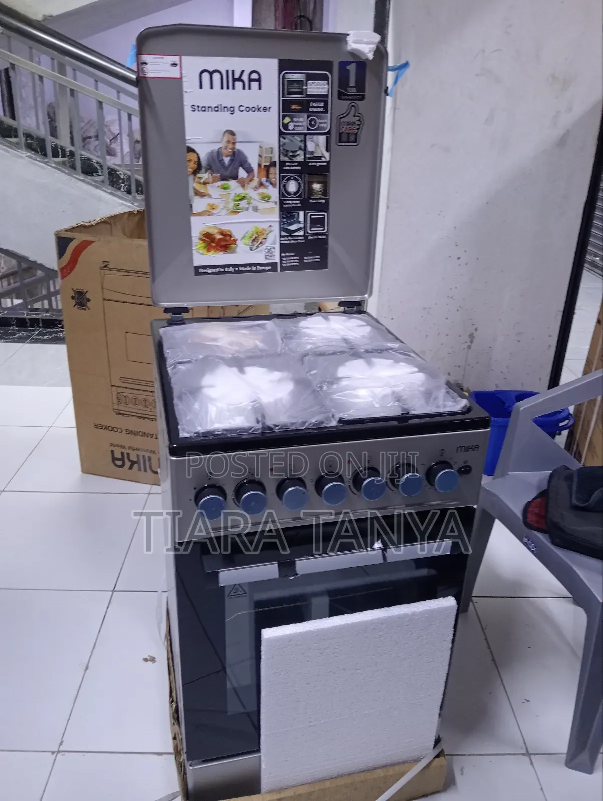 Mika 50 by 60 3 Gas and 1 Electric Cooker