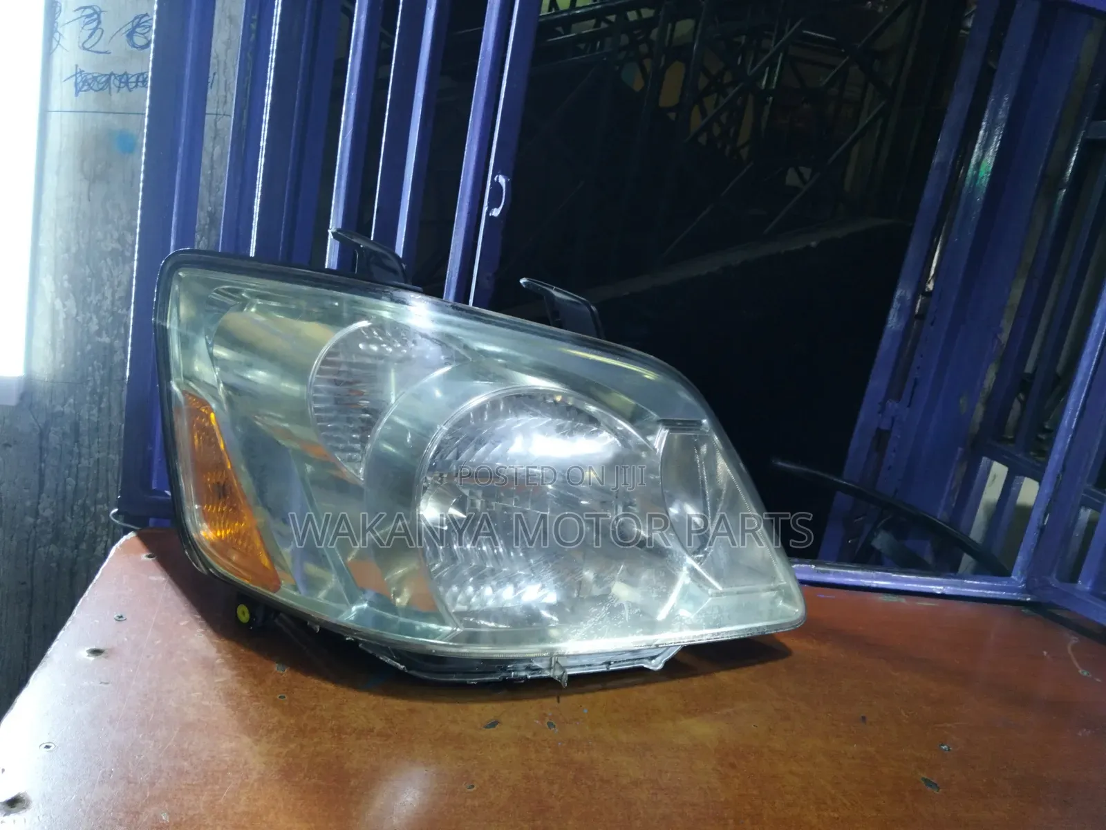 Toyota Noah 2004/05/06/07 Zenon Headlight, Clean Ex Japan