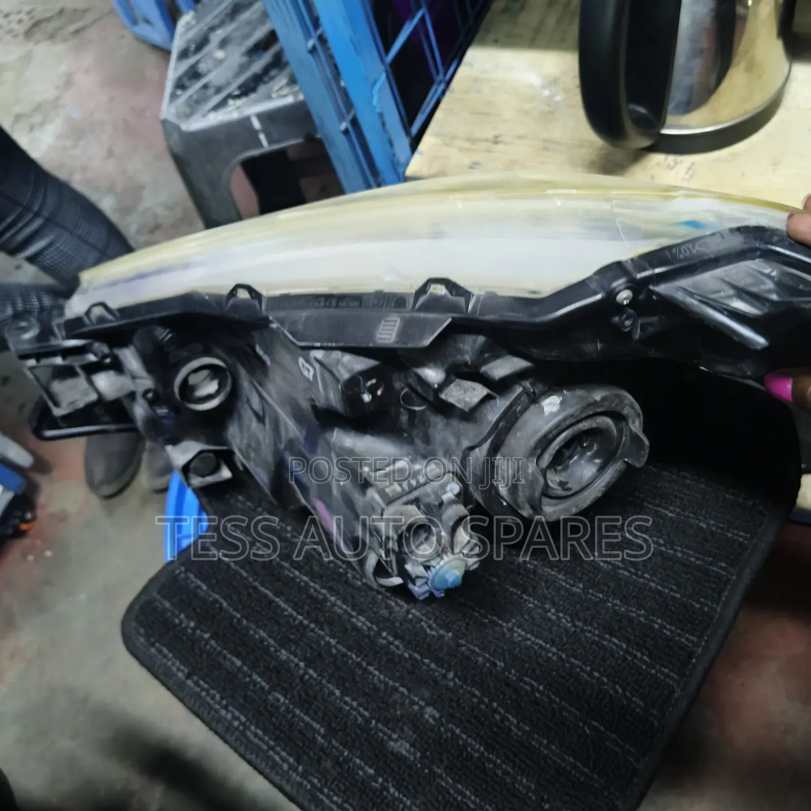 Toyota Vitz 2012 Non Xenon Headlight