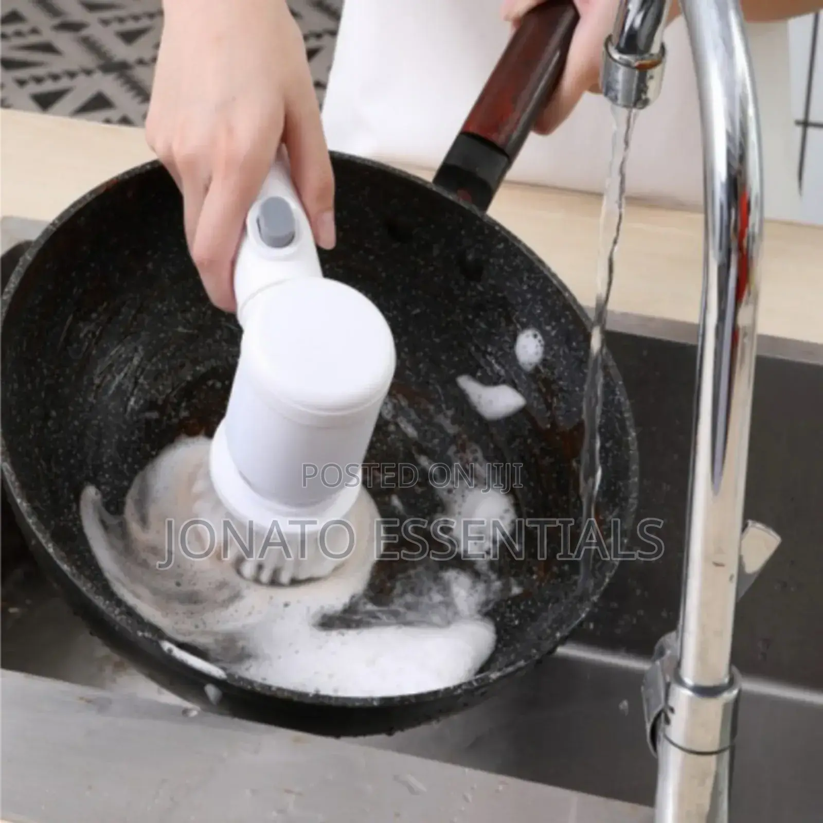 Electric Spin Scrubber With 3 Replaceable Heads