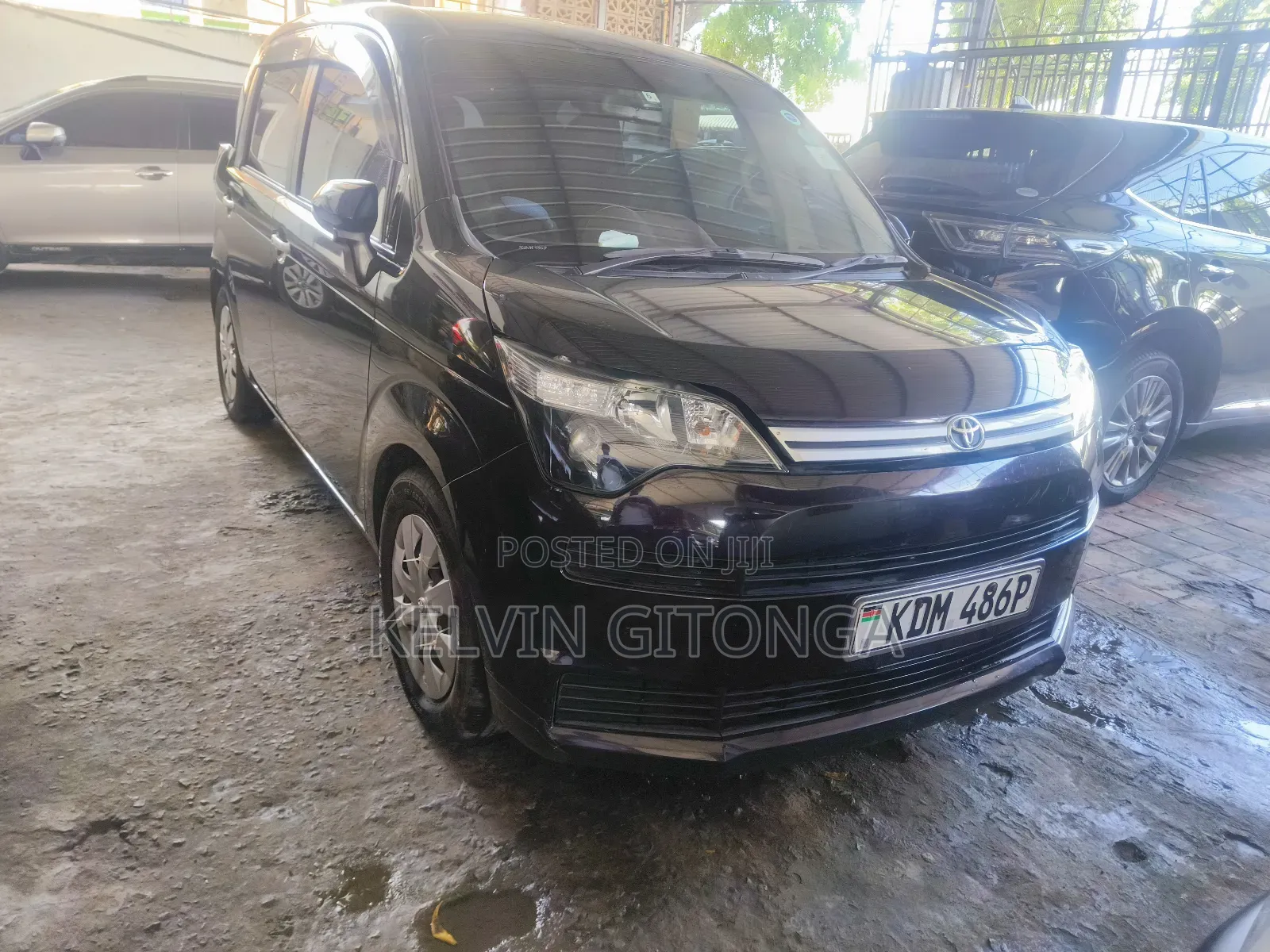 Toyota Spade 2016 Purple