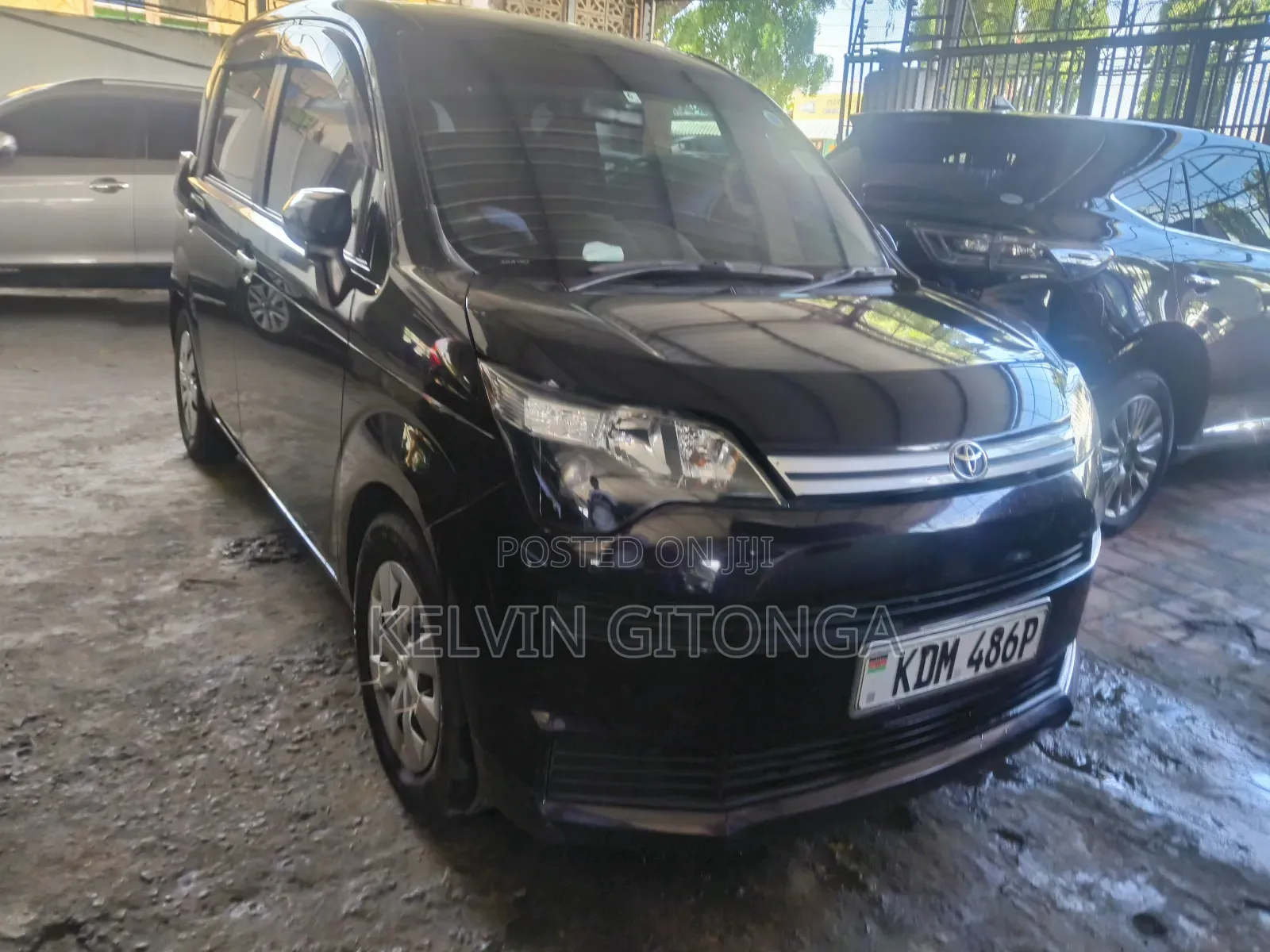 Toyota Spade 2016 Purple