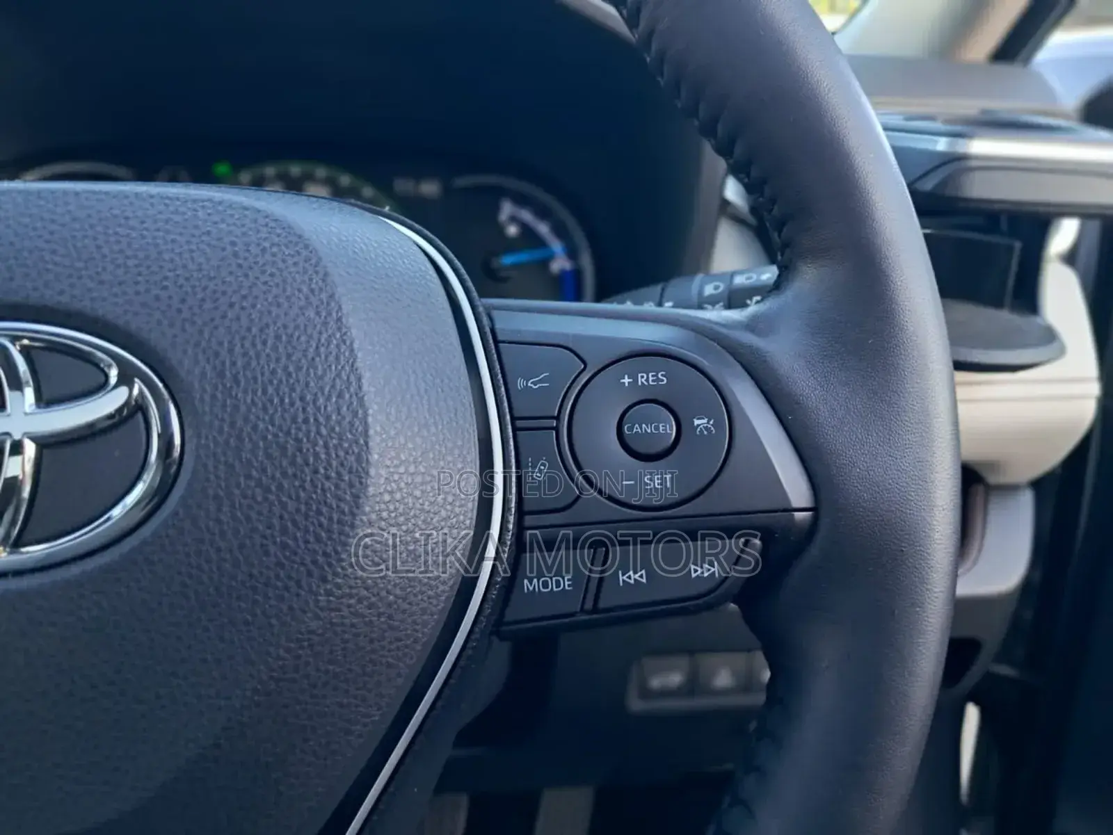 Toyota RAV4 Hybrid 2020 Silver