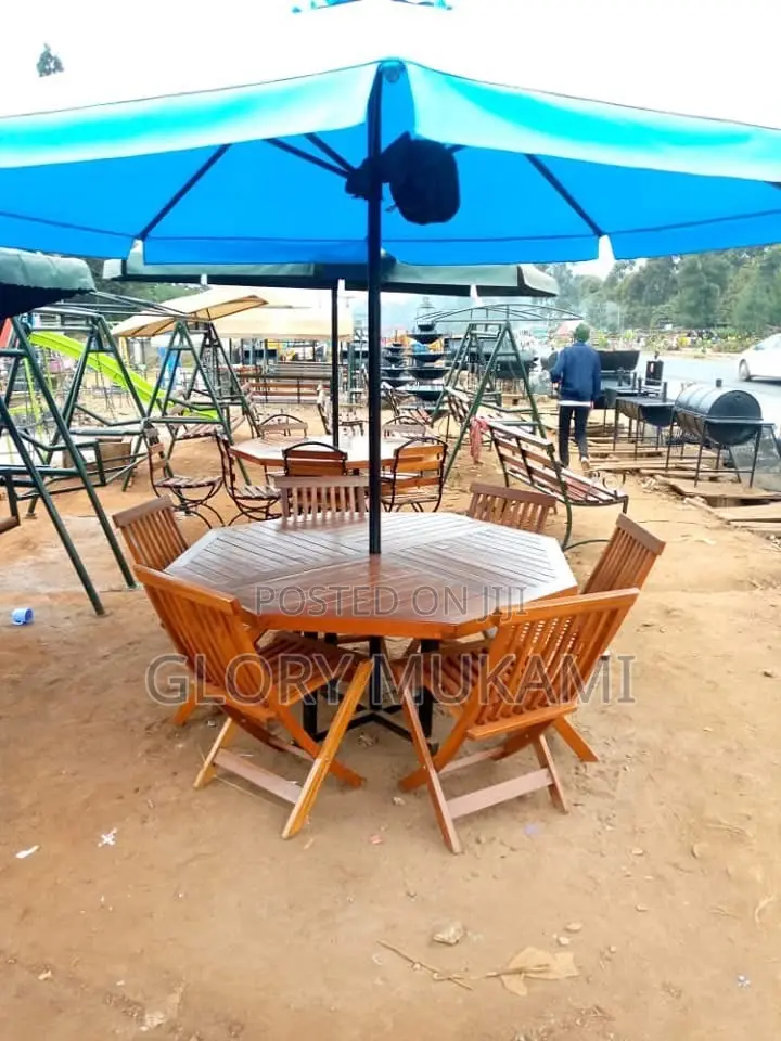Wooden Mahogany Garden Chairs And Table