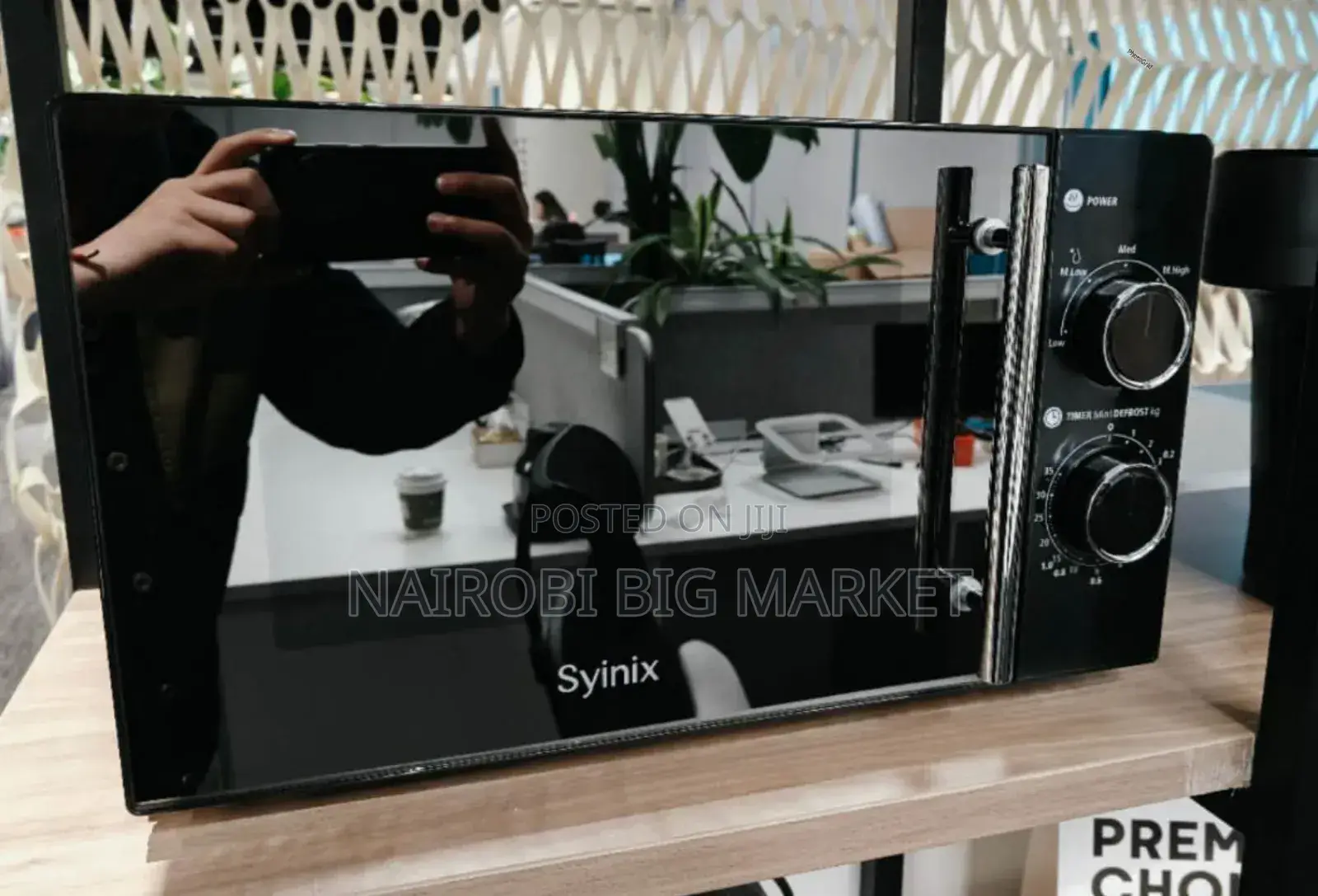 Black Syinix Manual Microwave 20ltrsl/8