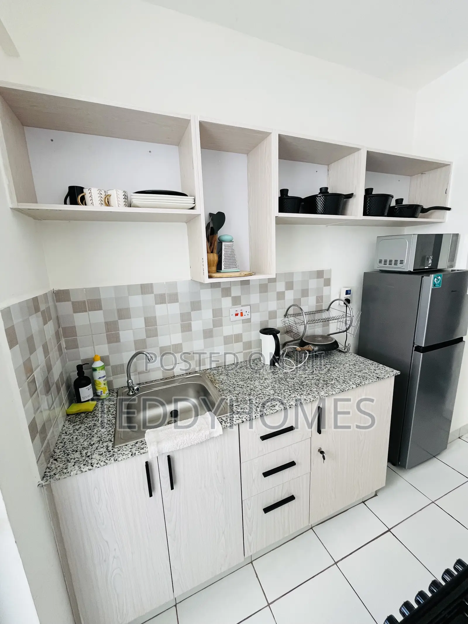 Fully Furnished One Bedroom Apartment in Buxton With a Pool