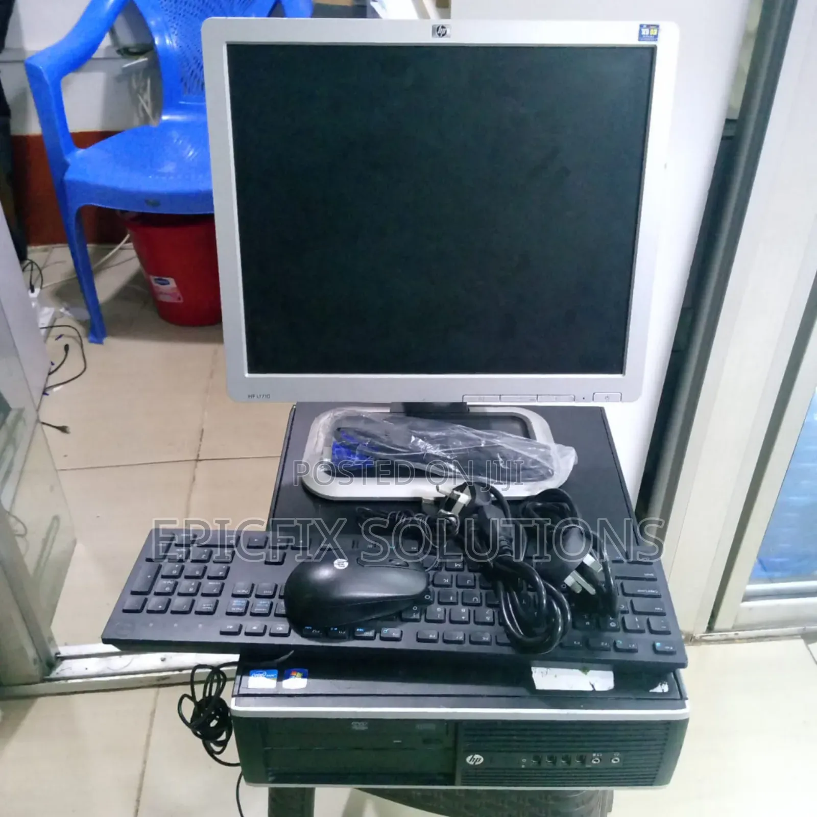 HP 200 G4 22 All-in-One 4GB Intel Core i5 HDD+SSD 500GB