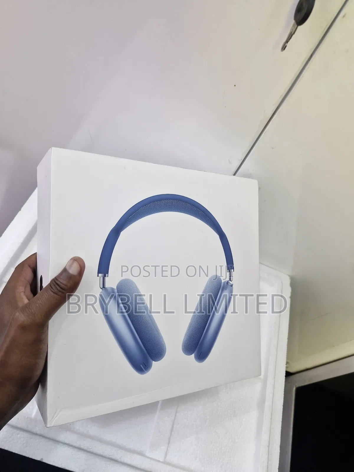 Brand New, Sealed Airpods Max Blue With Smart Case