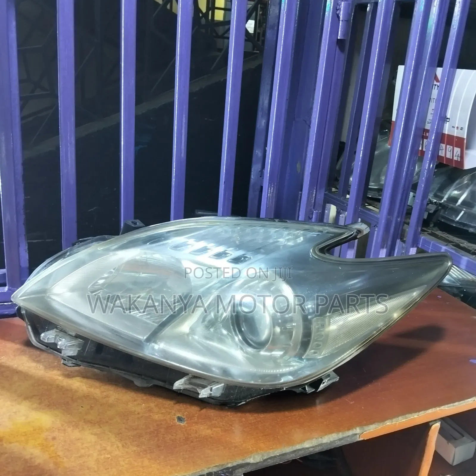 Toyota Prius 2010/11/12 Non Xenon Head Lamp, Clean Ex Japan
