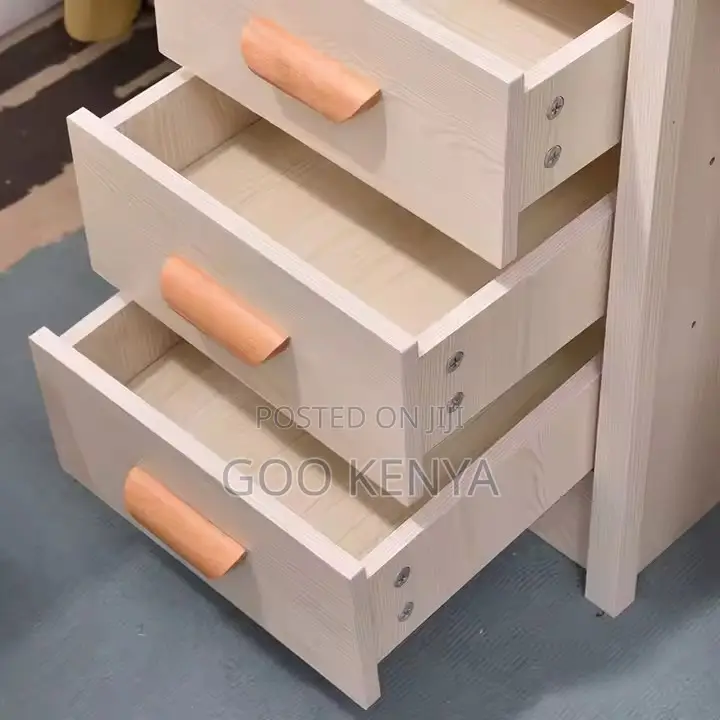 Bedroom Dresser; Dressing Table for Bedroom.
