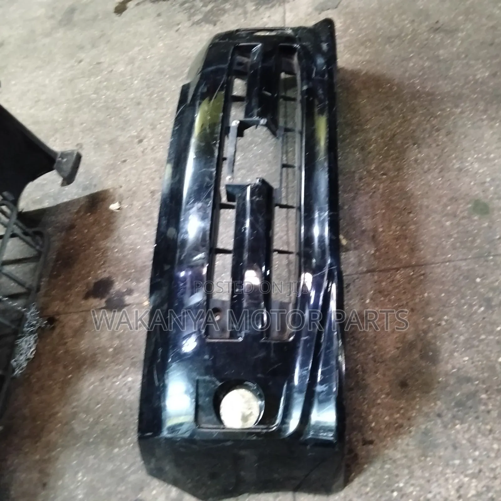 Toyota Voxy 2004/05/06/07 Front Bumper Complete With Fogs