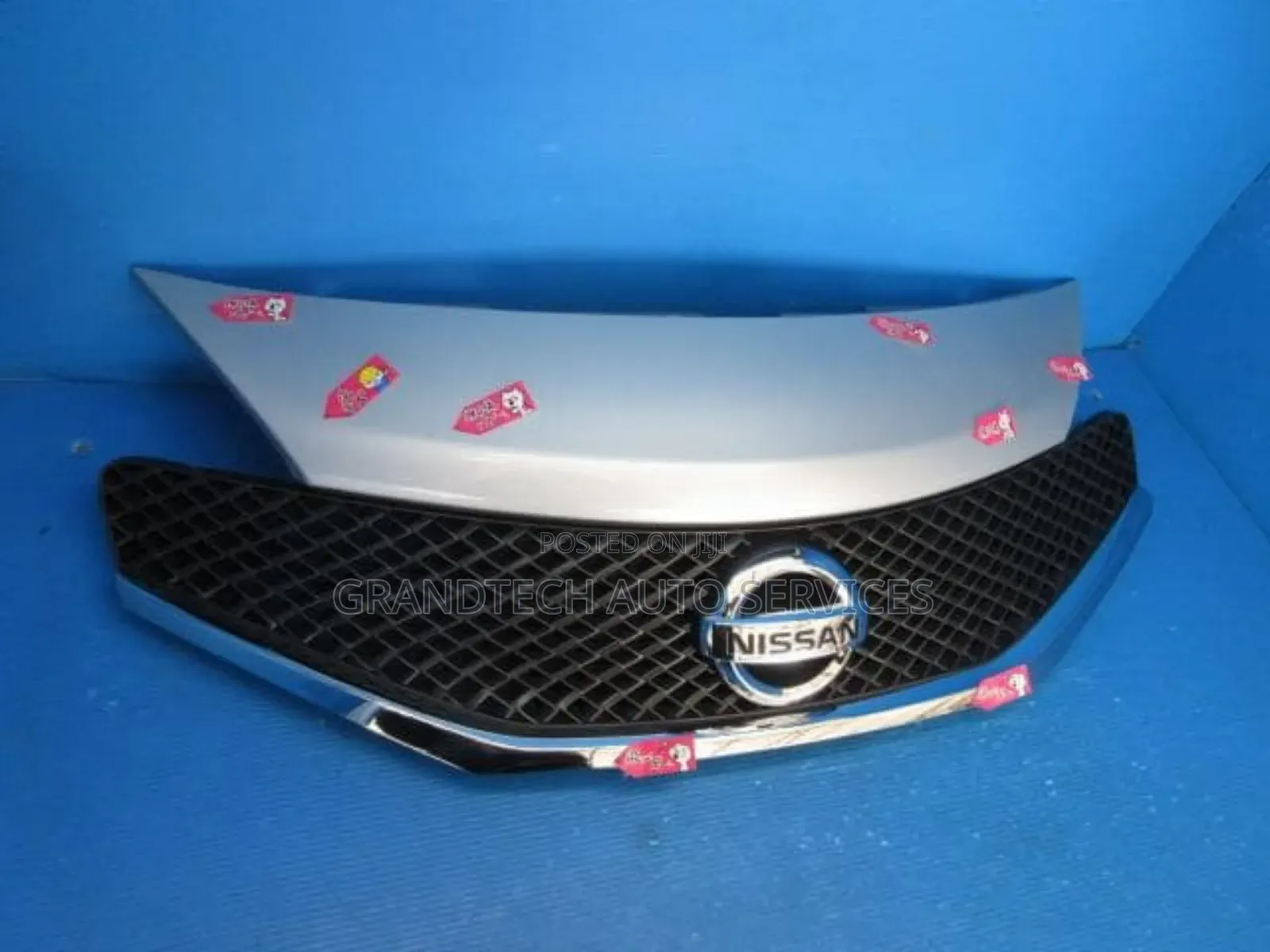 Nissan Note E12 Grill