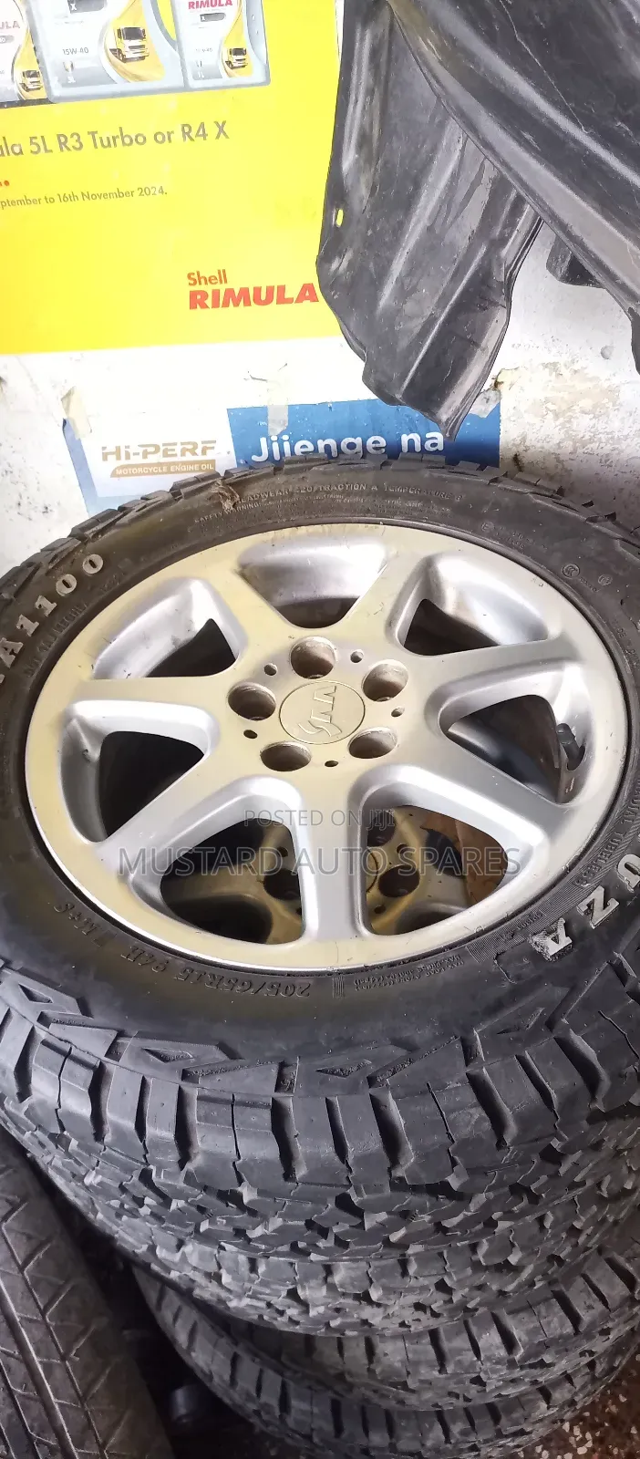 Toyota Hiace 7l Tyres/ Tire