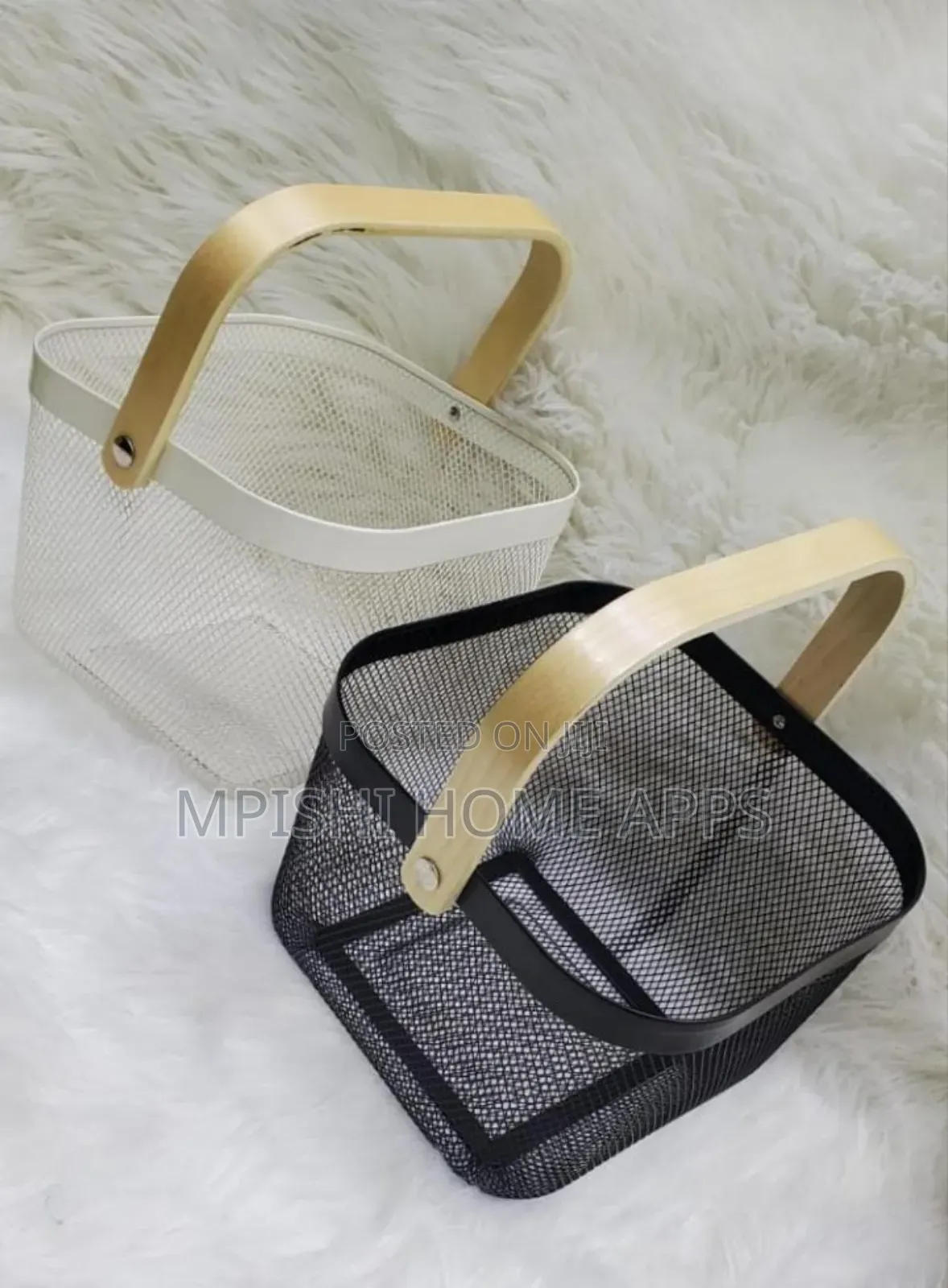 Mesh Wire Basket With Wooden Handle
