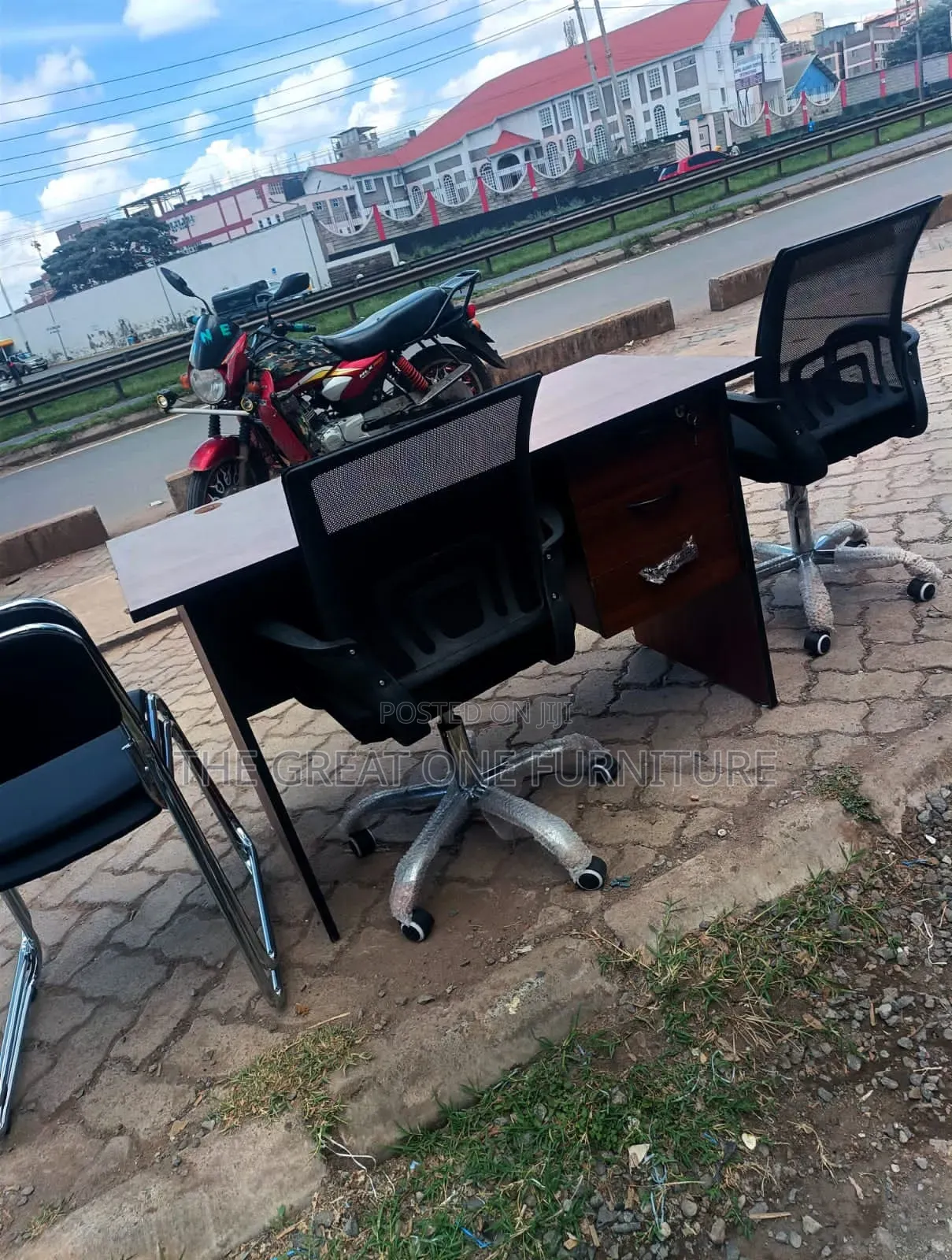 1m Vintage Office Desk With Mesh Office Chair Qh4kw