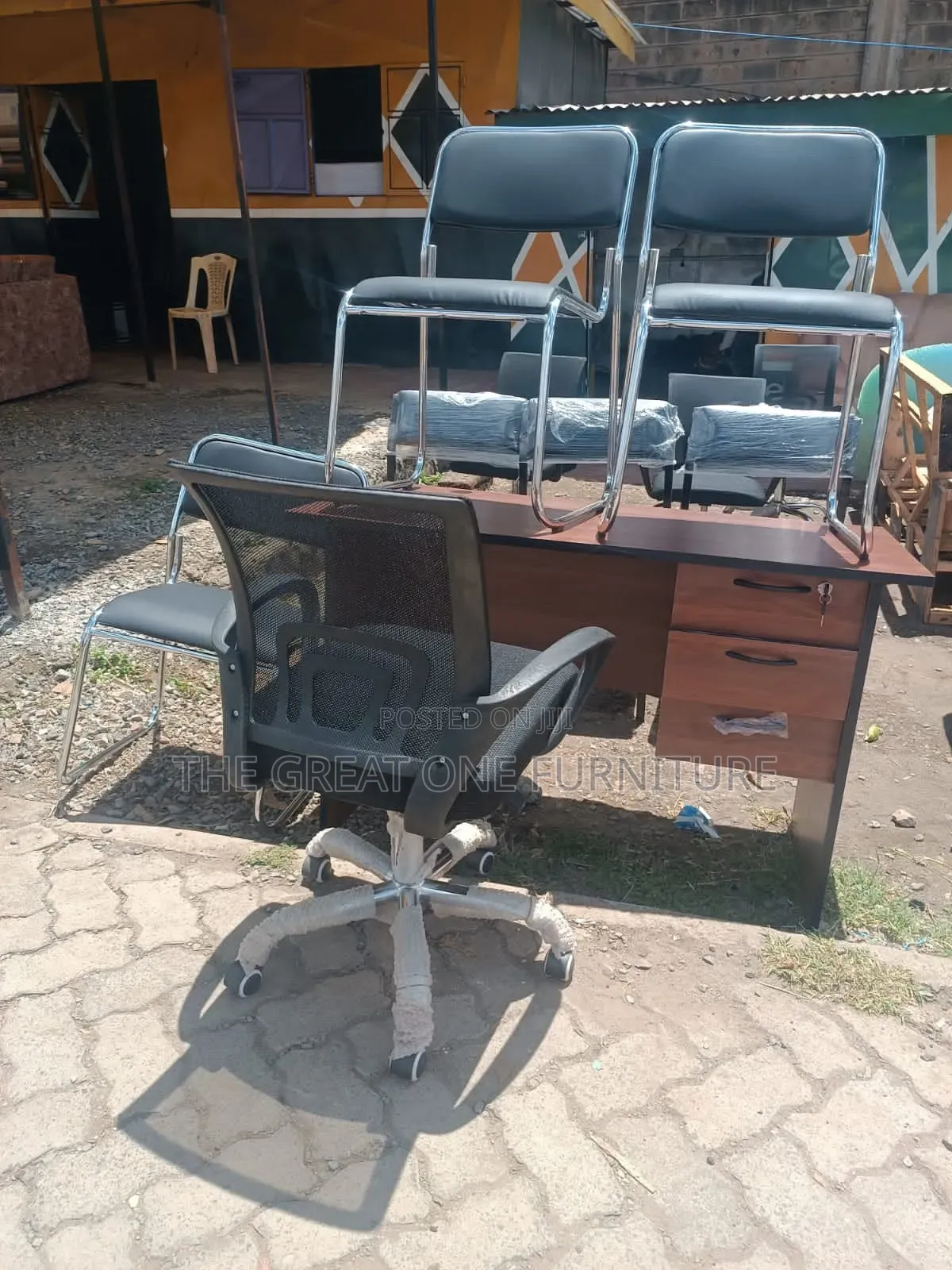 1m Lockable Office Desk With Secretarial Mesh Chair Zs2kj