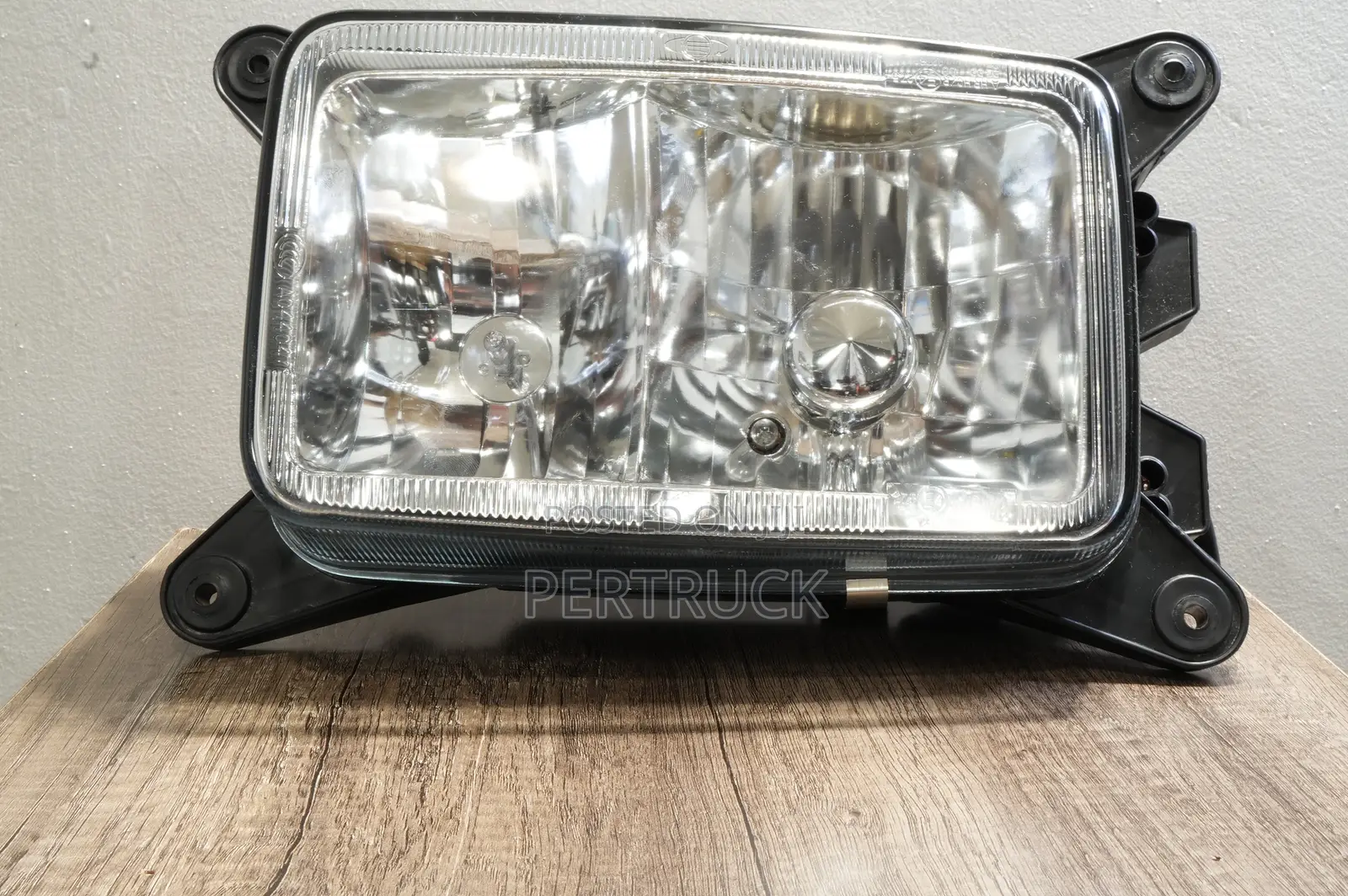Headlight Howo Sinotruck Wg9100720105/Wg9100720106/Sd280x180