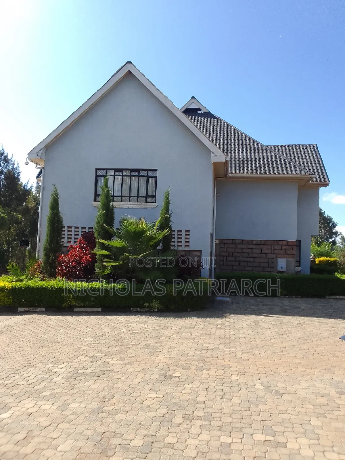 5bdrm Maisonette in Kyasila, Mua Hills for sale