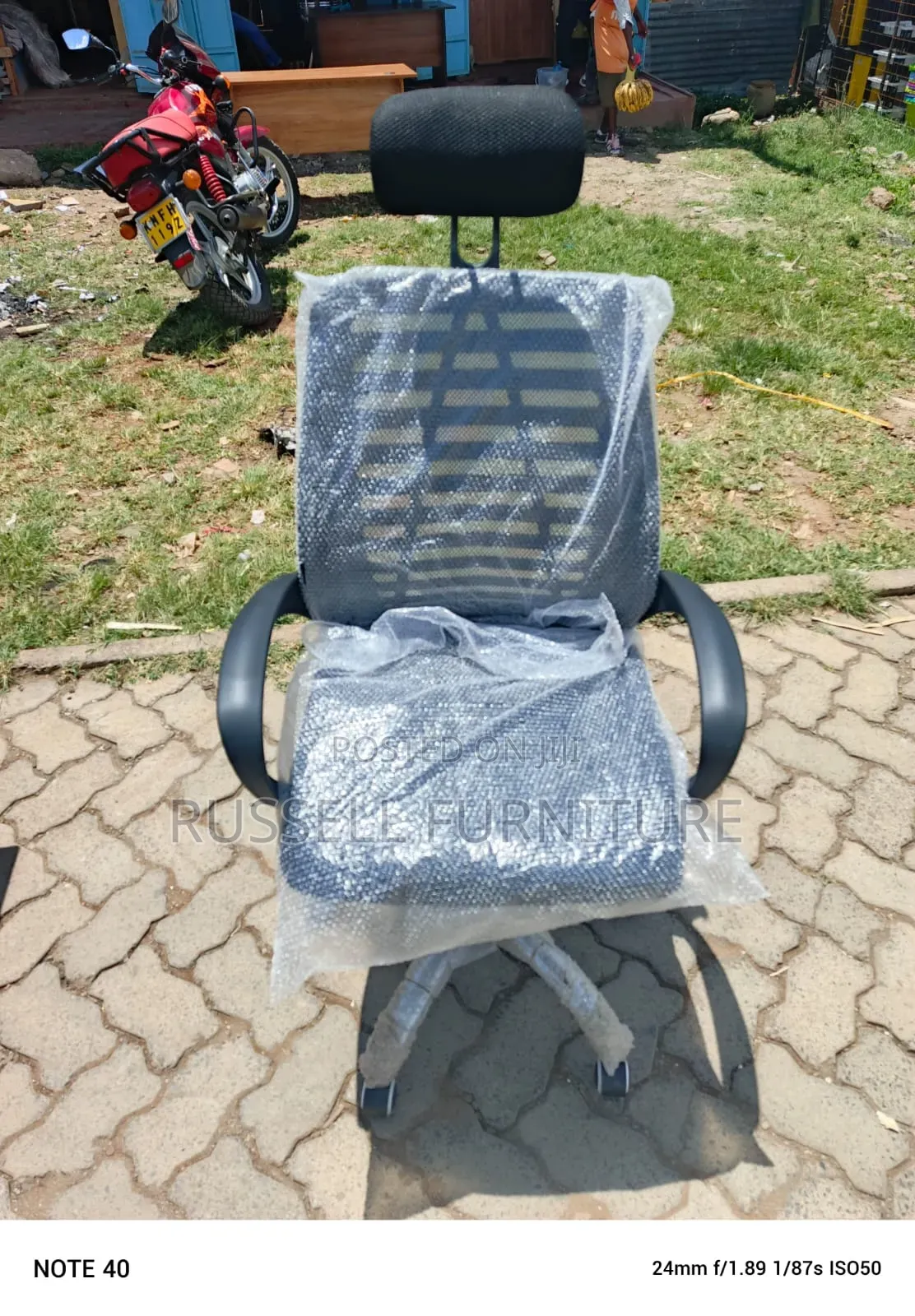 Clean Headrest Office Chair Available