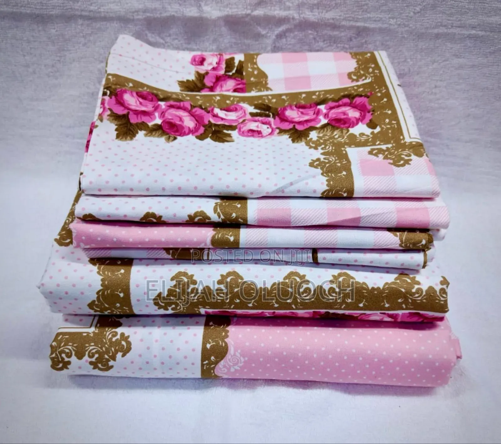 Two Flat Bedsheet Both Printed 
4 Pillowcases 
Size 7*8