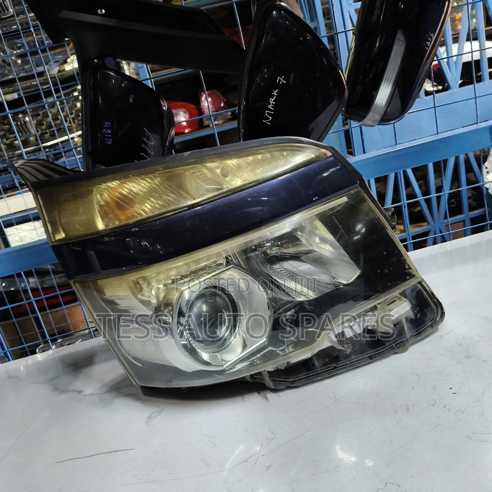 Voxy 2012 Xenon Headlight