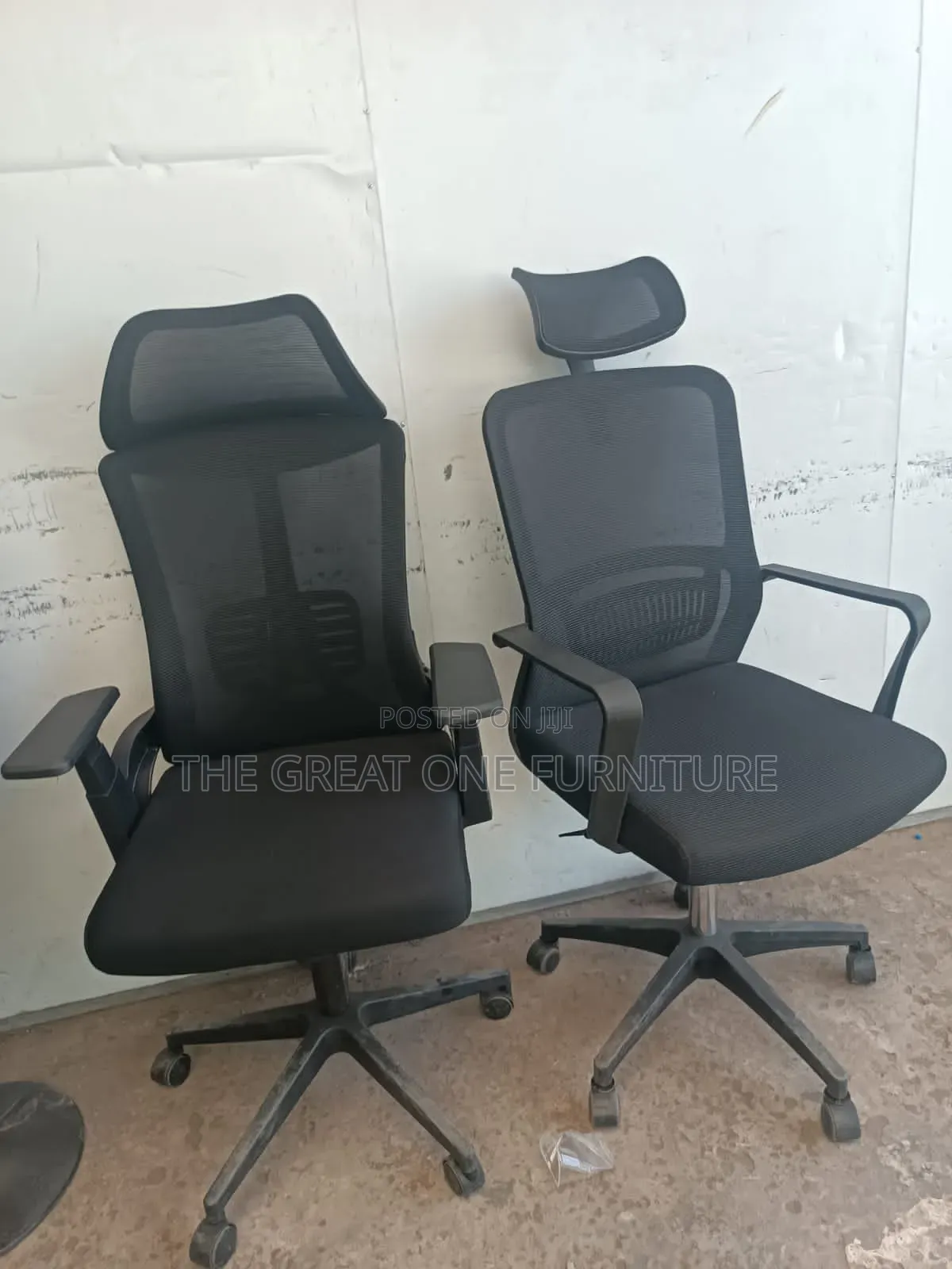 Quality Mesh Office Chair With Headrest in Black Gf4es