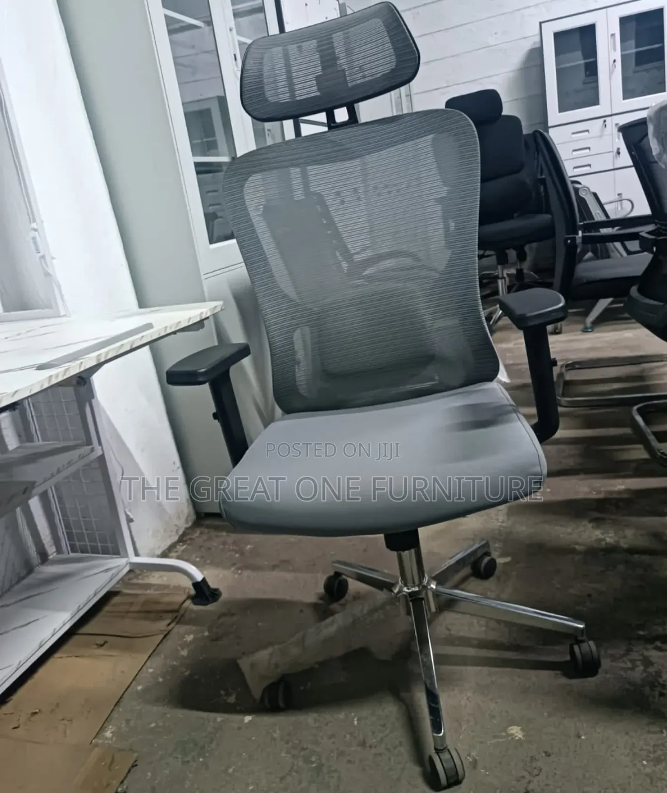 Headrest Adjustable Mesh Swivel Office Chair Tf3es