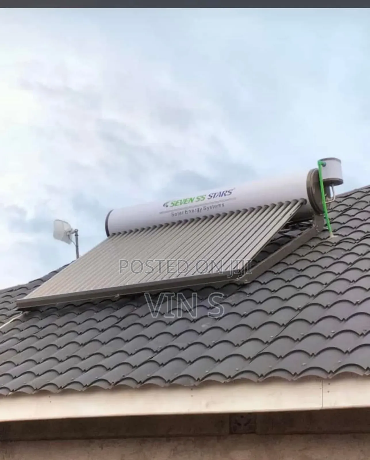 Solar Water Heater+ Sölar Watér Heáter\ Solăr Wăter Heatěr