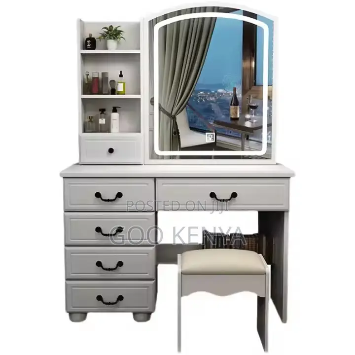 Dressers Tables ; Queens Vanity Dressing Table.