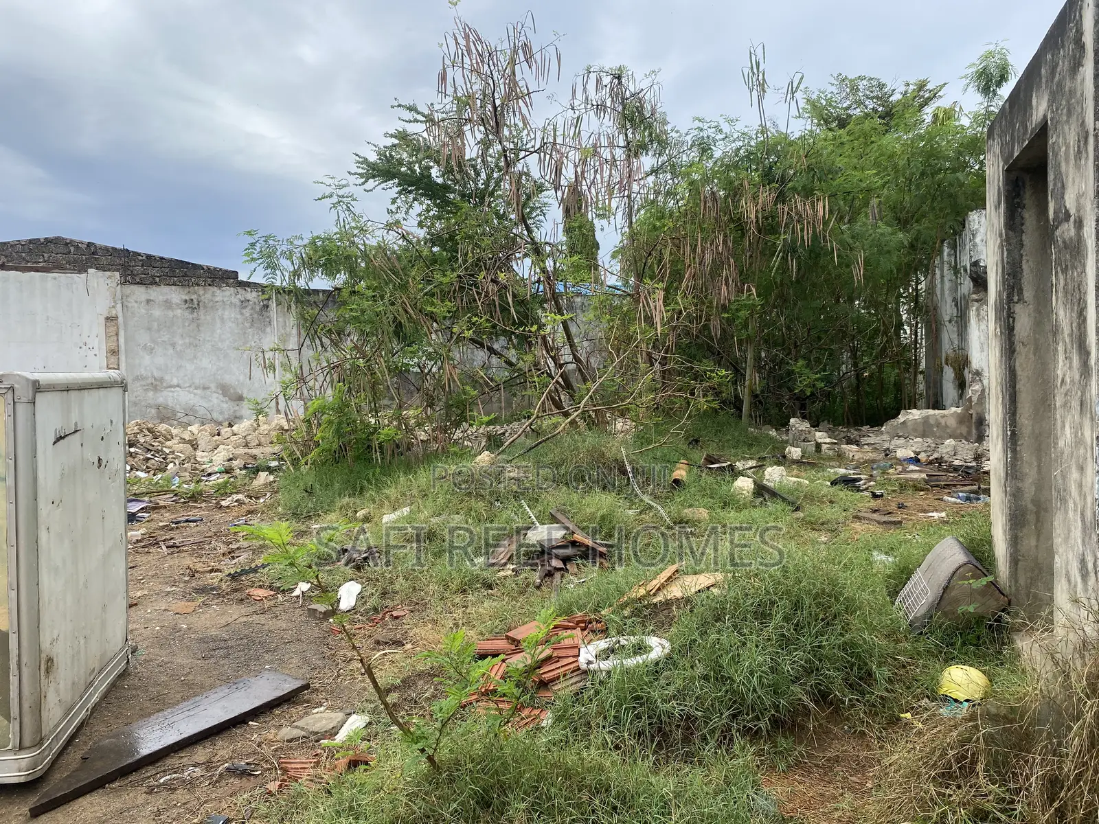Yard for Lease 3/4 Size of Plot in Nyali Beachroad
