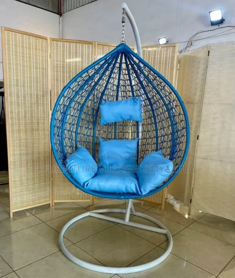 Hanging Chair:Hanging Nest-Style Outdoor Lounge Chair