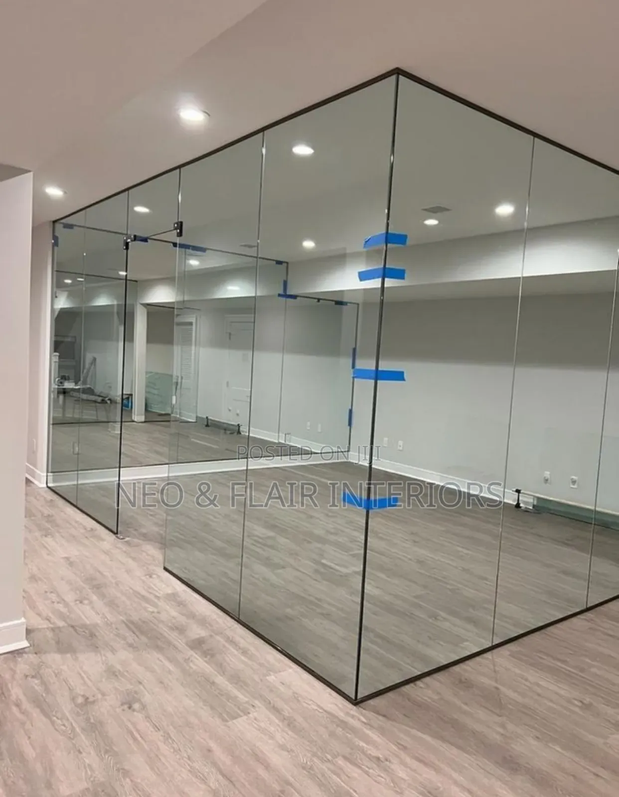 Clear Frameless Office Partitions