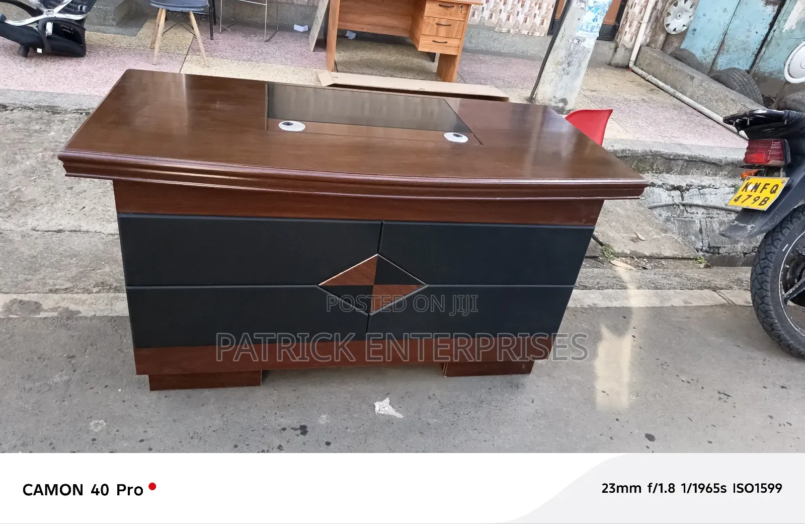 Executive Impooeted Mahogany Office/Home Desk
